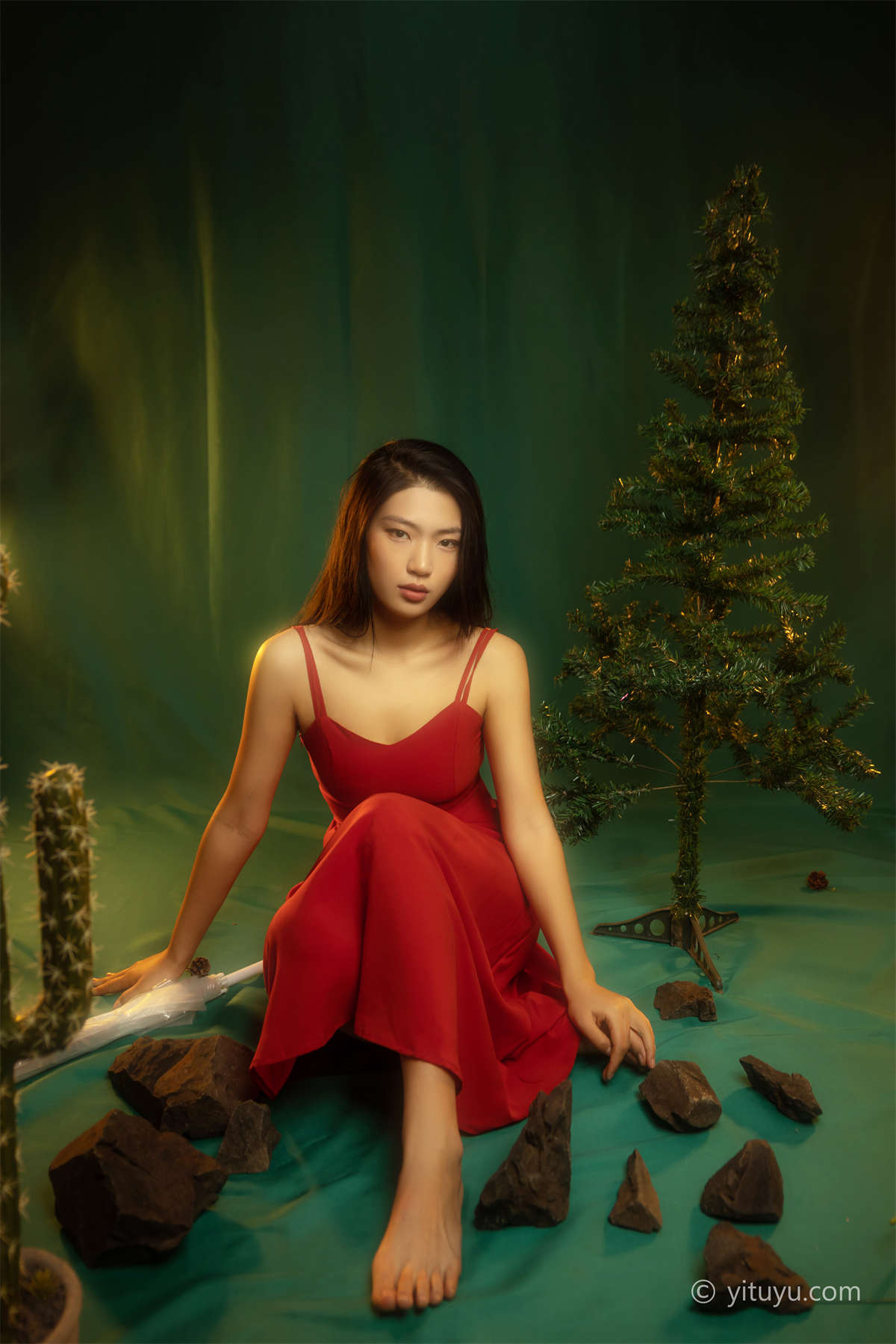 图片[2]-YITUYU艺图语 2021.05.24 红装 娇娇-日更街拍