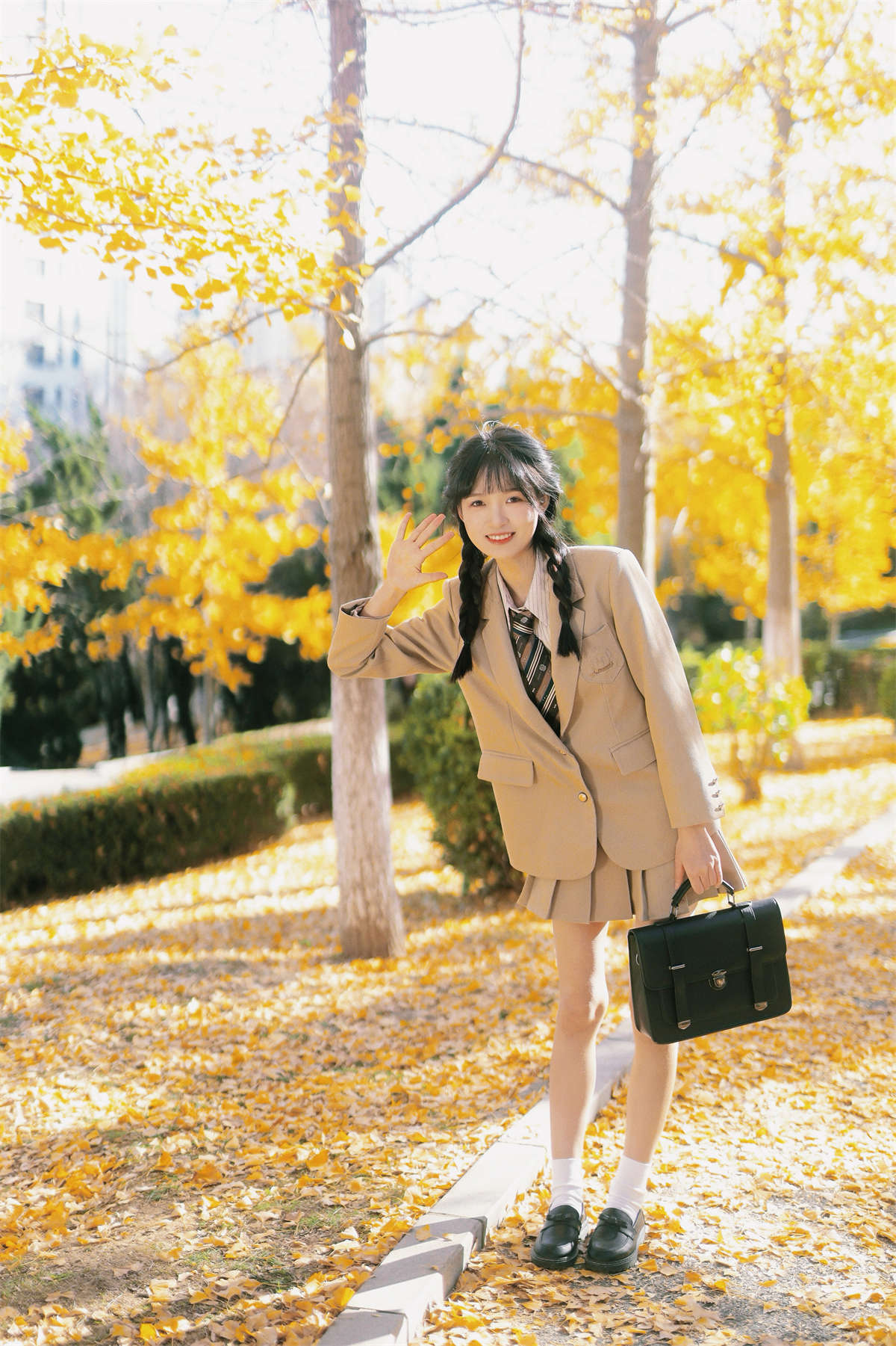 YITUYU艺图语 2023.12.20 秋是银杏的颜色 忍海部插图1