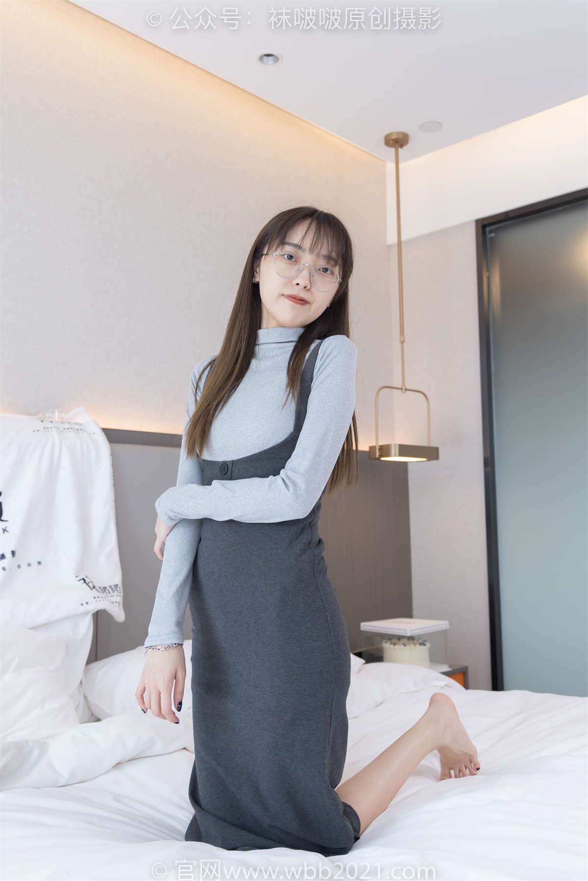 图片[2]-袜啵啵 No.309 稚予-两双高跟鞋、灰丝（脚尖加固款）、白丝（脚尖加固款）、裸足（黑色美甲）、踩奶油蛋糕剧情（仅剧情版包含）剧情版-日更街拍