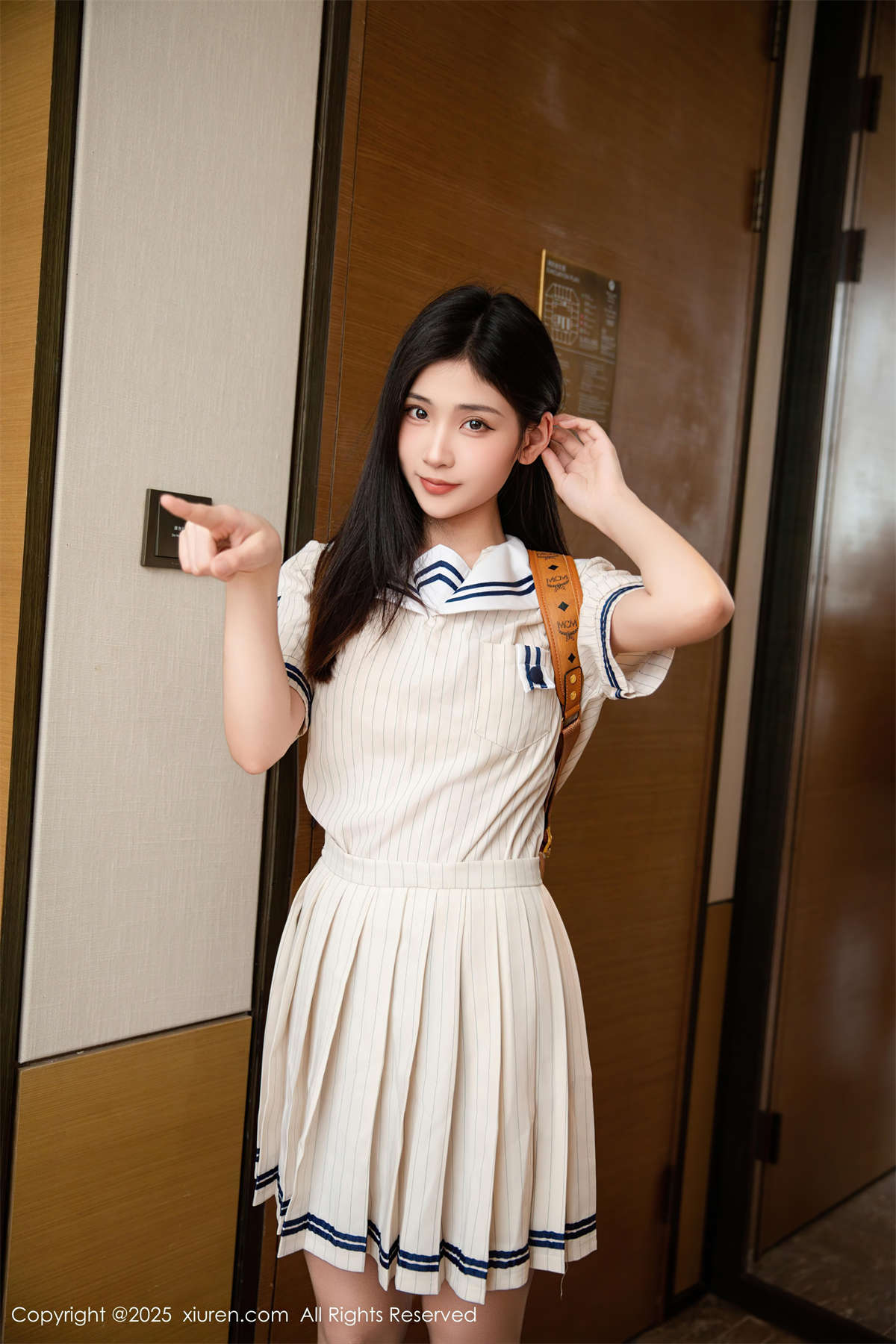 图片[2]-Xiuren秀人网 2025.02.27 NO.9942 刘婷婷-日更街拍