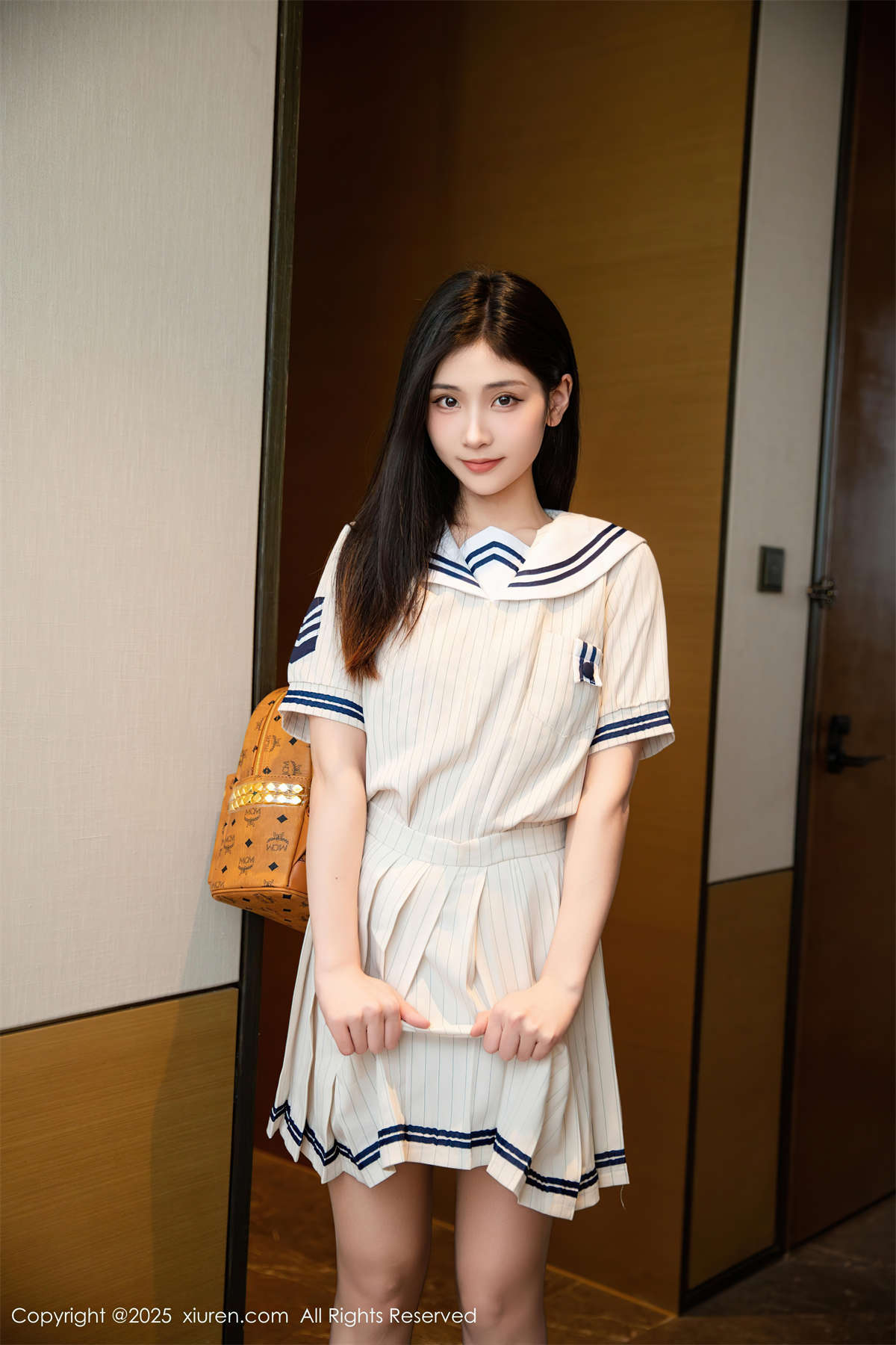 Xiuren秀人网 2025.02.27 NO.9942 刘婷婷-日更街拍