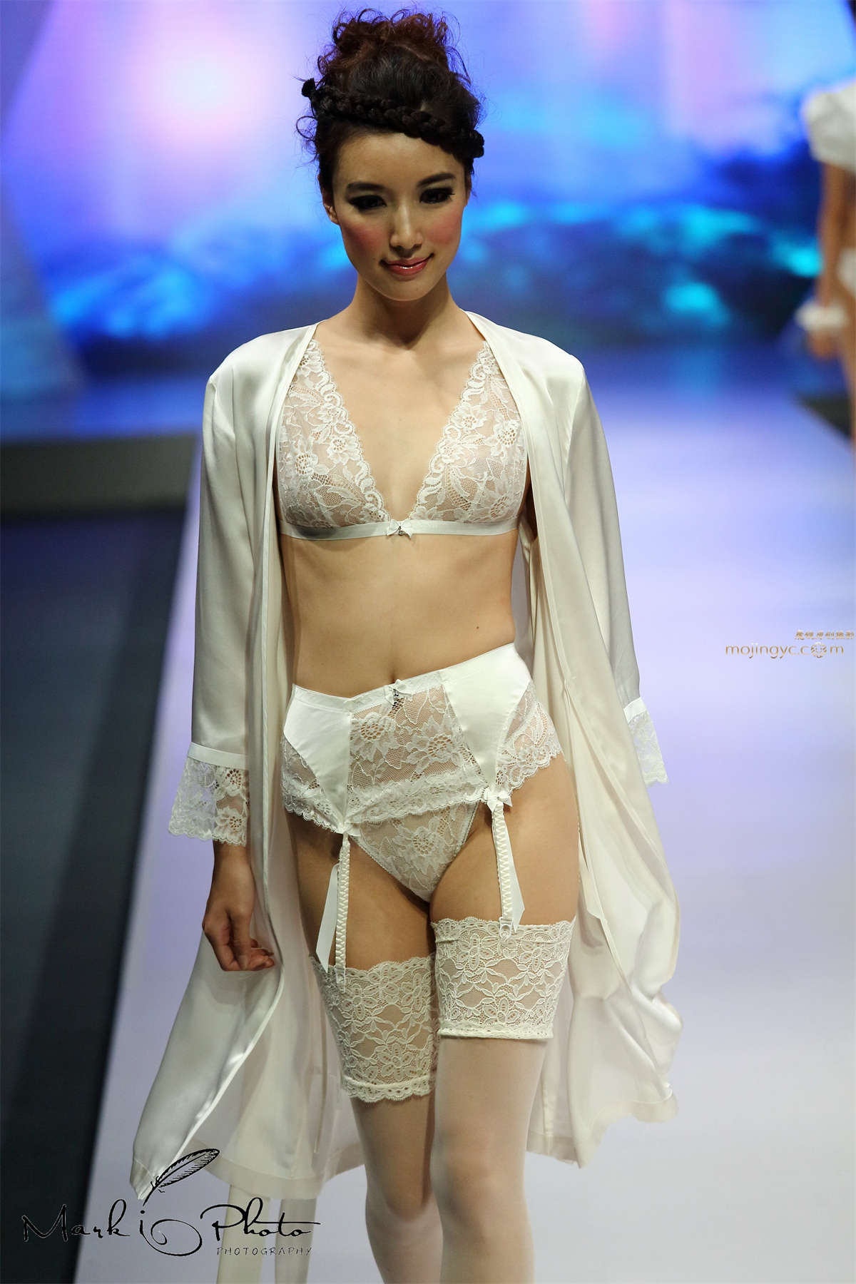 图片[2]-华丽的内衣秀2-日更街拍