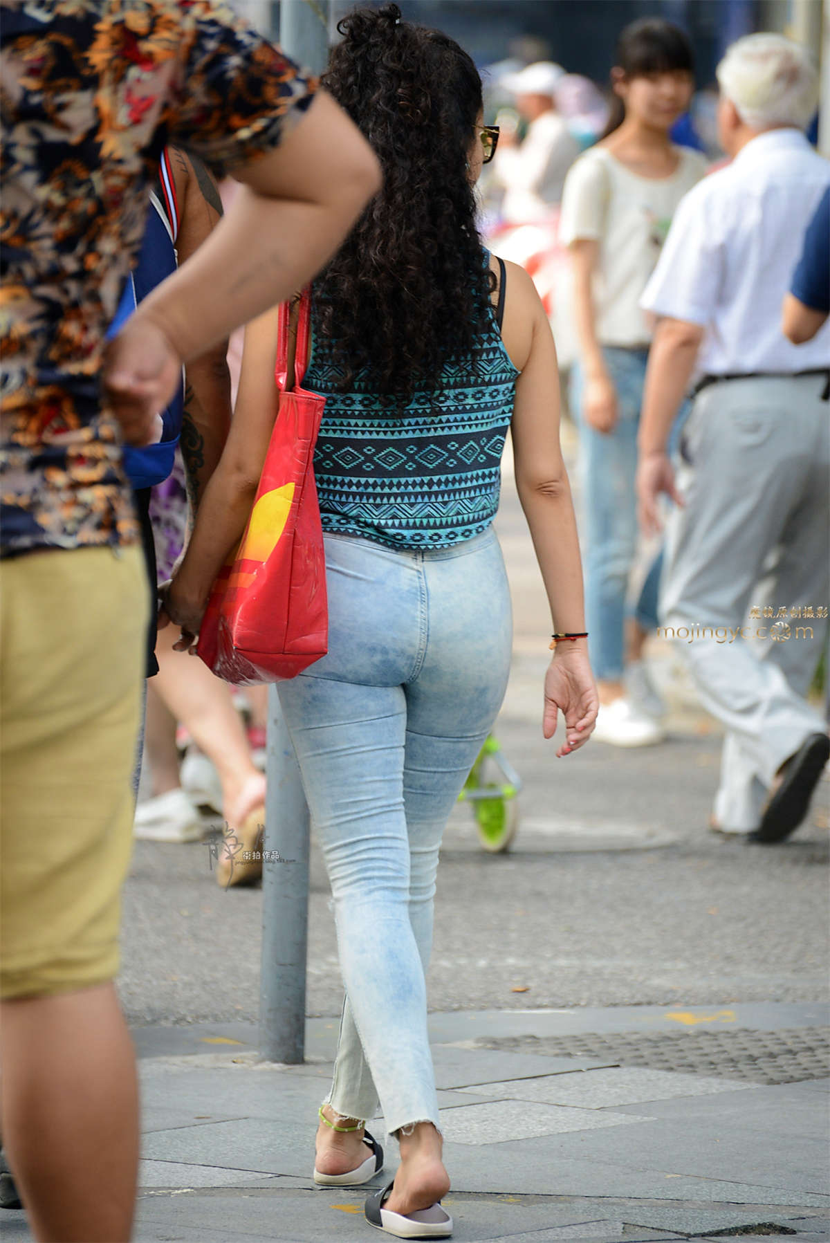 图片[2]-【静月街拍】丰臀-（6P）-日更街拍