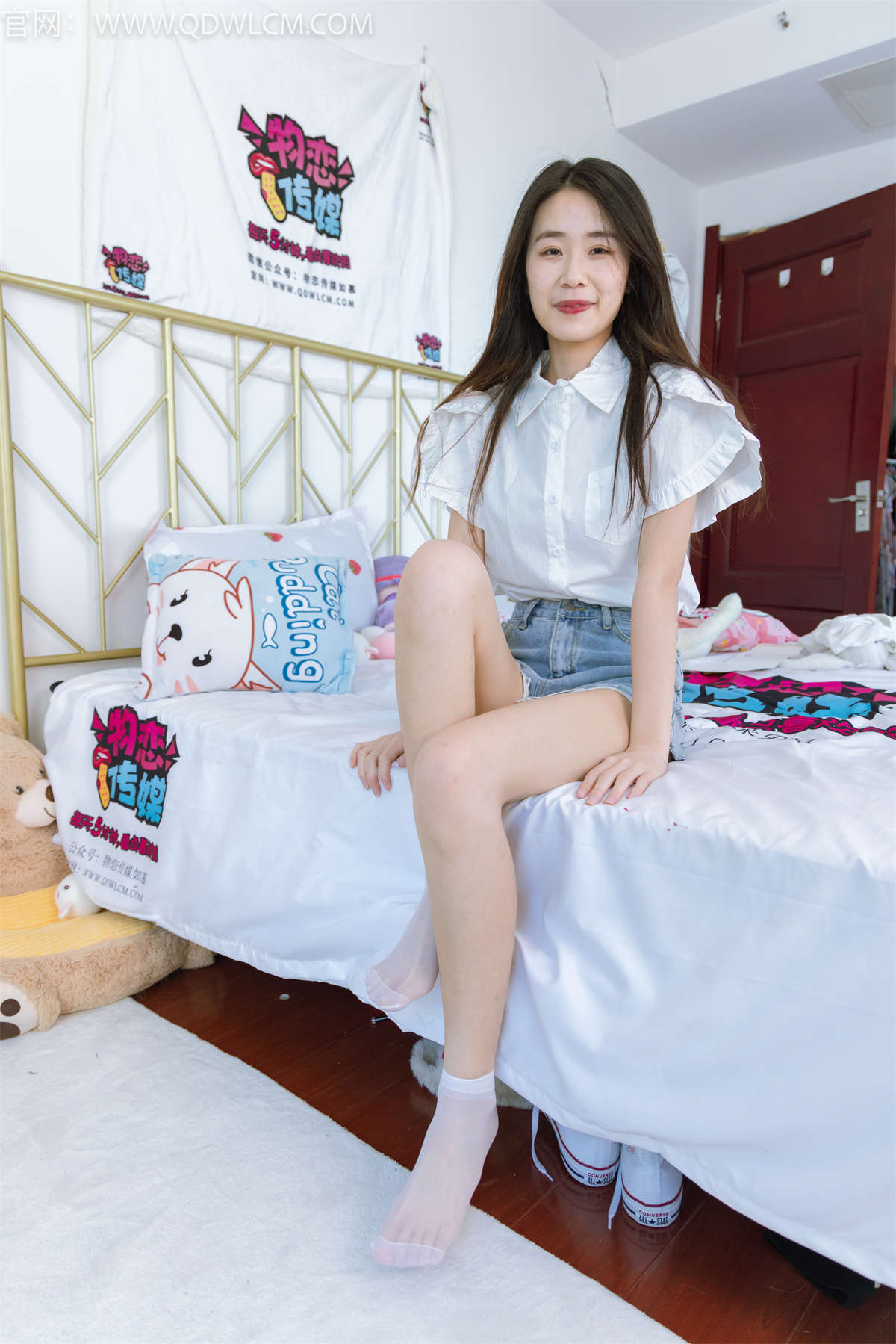 物恋传媒 NO.1231 菜菜-卡西莫多的忧伤-日更街拍