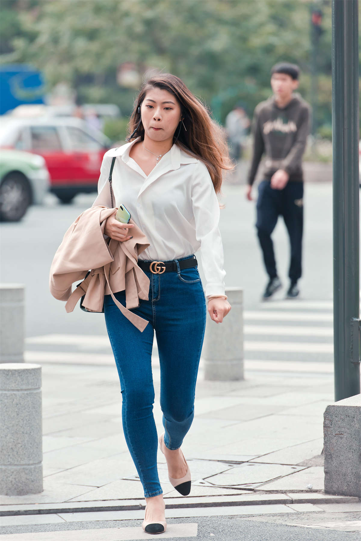 【御风街拍】丰硕的紧牛女郎-日更街拍