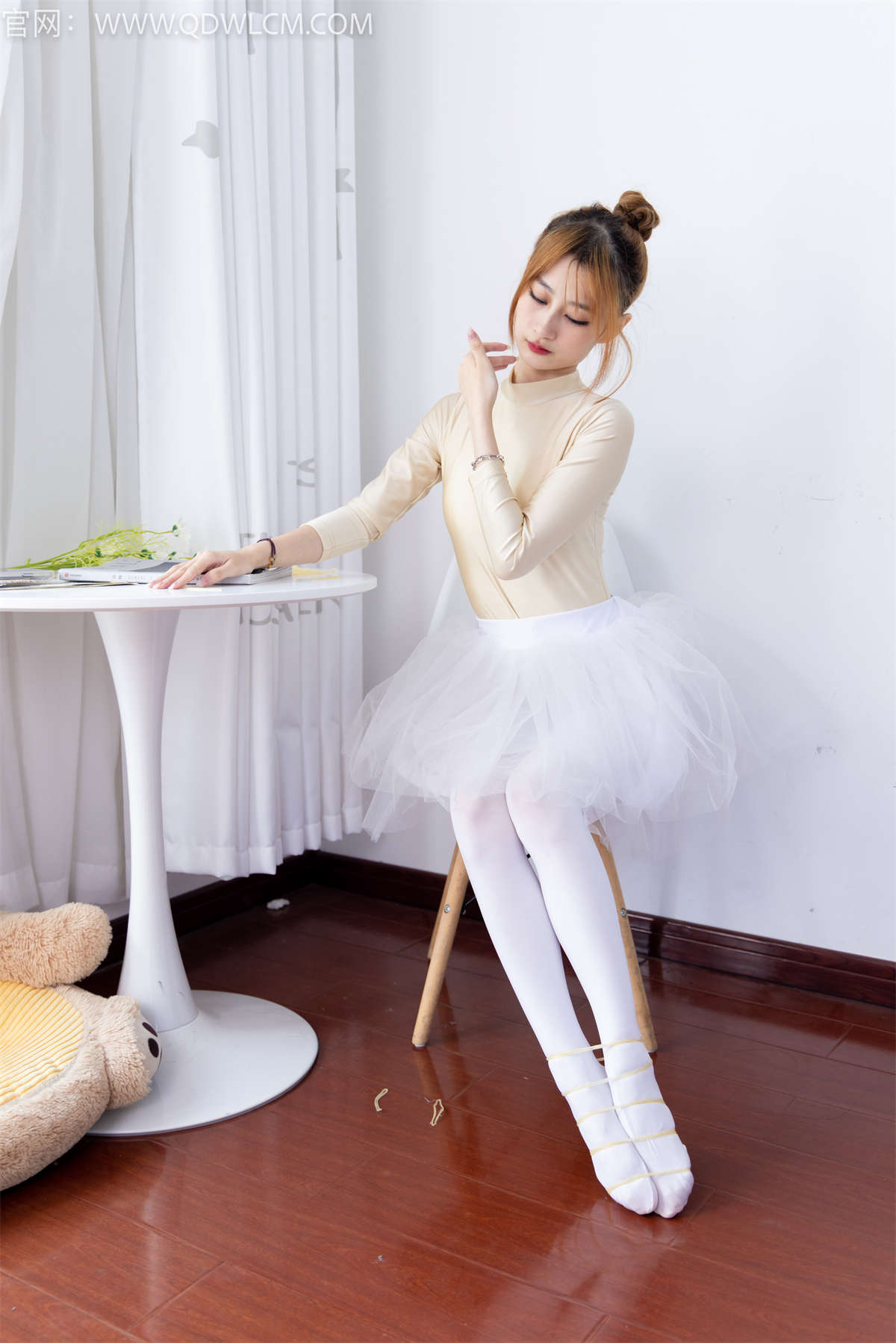 图片[2]-物恋传媒 NO.1387 卿卿-流光一瞬-日更街拍