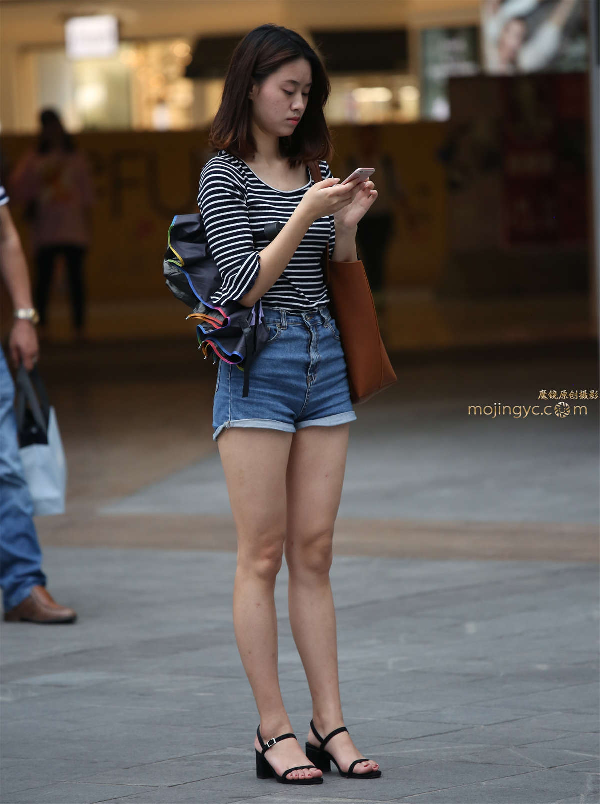 赛帖20，美腿靓女-日更街拍