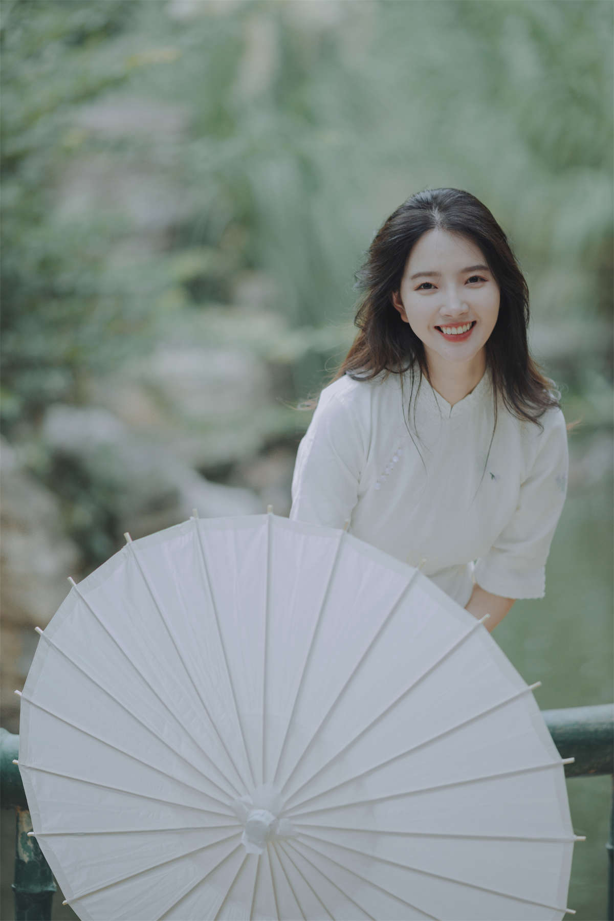 YITUYU艺图语 2022.11.29 白色湖畔 幽灵胡子插图1