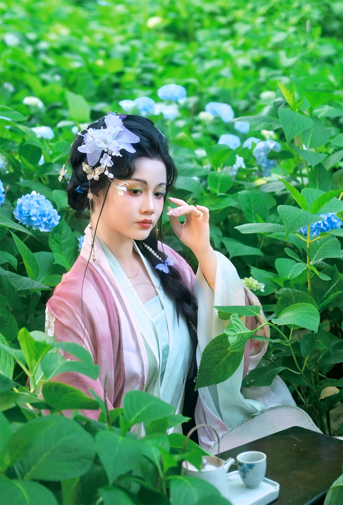 YITUYU艺图语 2024.07.26 绣球花开 一只偷懒的栗栗插图1