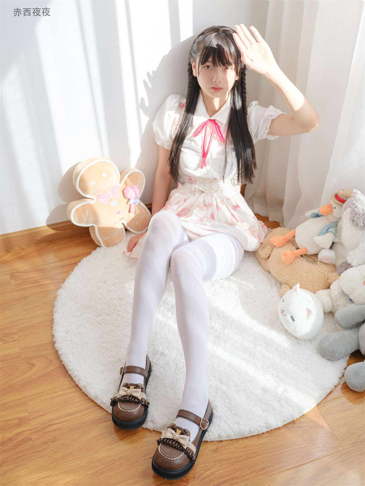 柴系小乖(稚乖画册) 夜夜 白丝JK-日更街拍