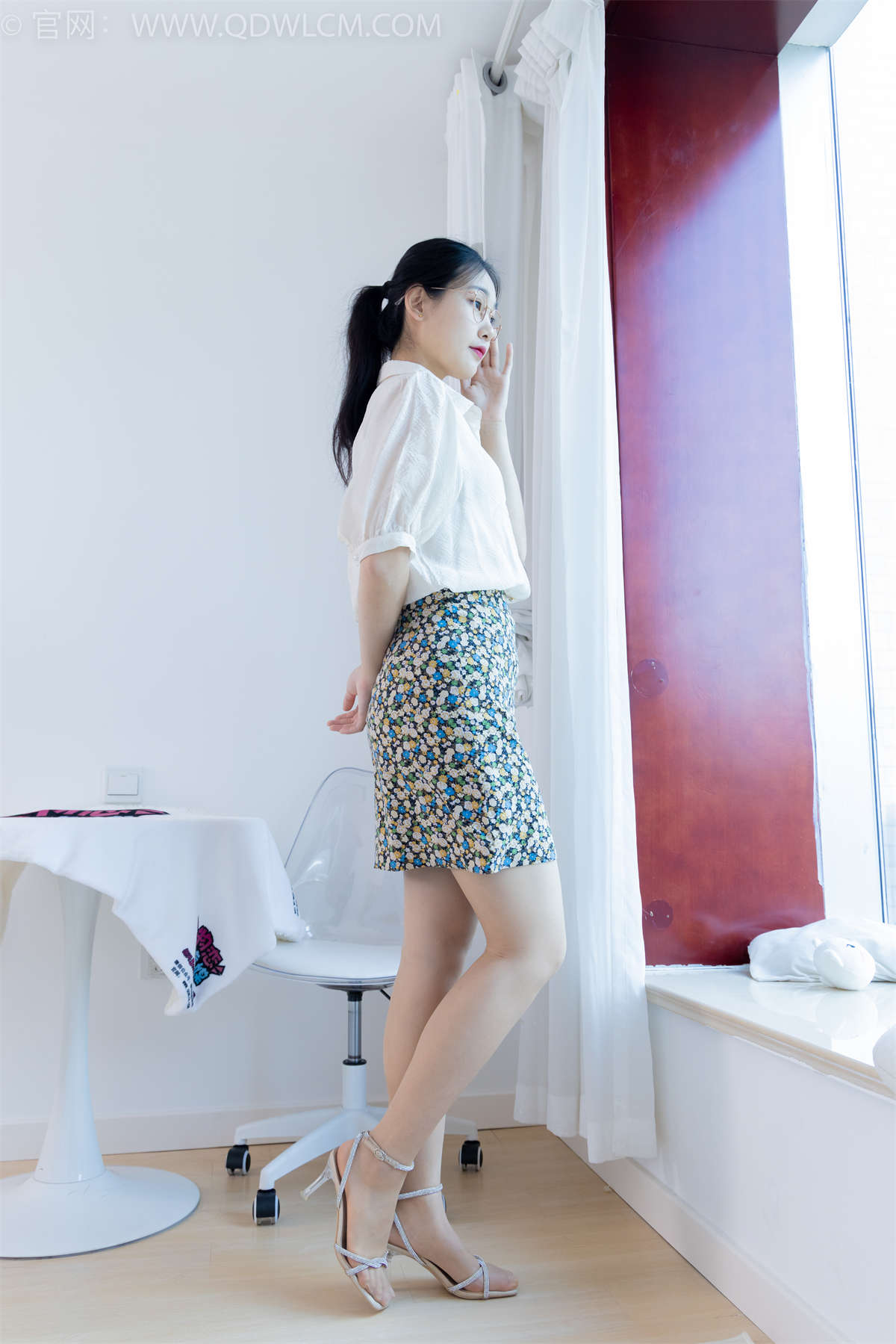 物恋传媒 NO.1751 桐桐-时光采样-日更街拍