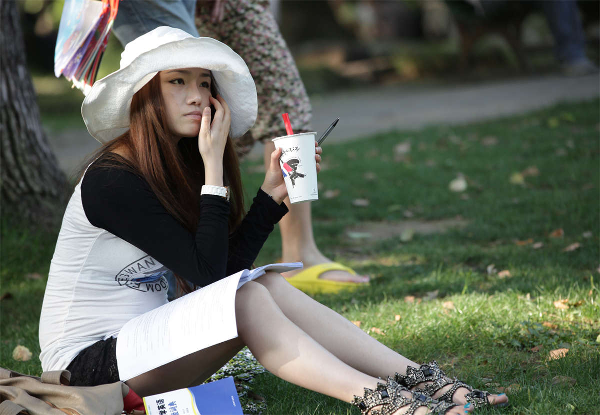 图片[2]-踏青公园街拍系列No.534 完美目标的完美感觉-日更街拍