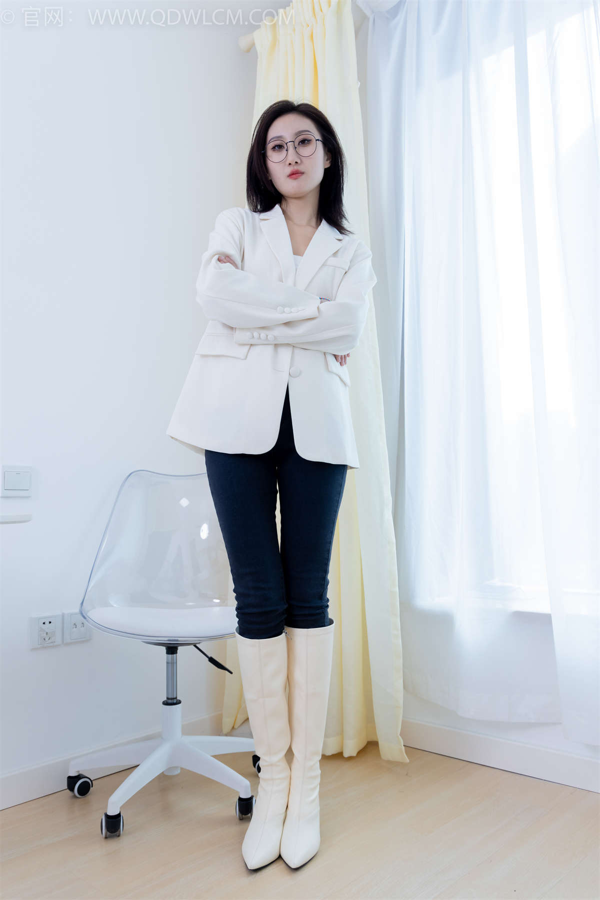 物恋传媒 NO.1876 雏菊-春色满园-日更街拍