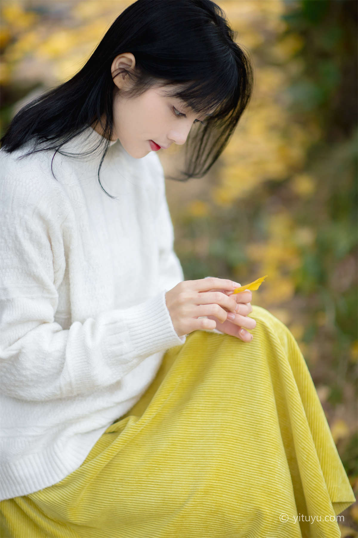 图片[2]-YITUYU艺图语 2021.08.14 银杏之恋 雨文-日更街拍