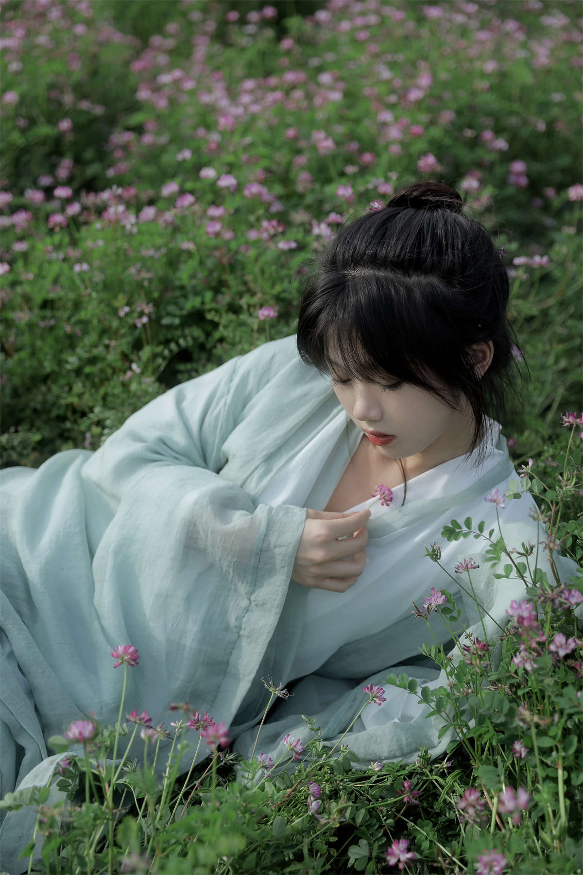 图片[2]-YITUYU艺图语 2022.05.31 一跃落入紫云英 聂十三-日更街拍