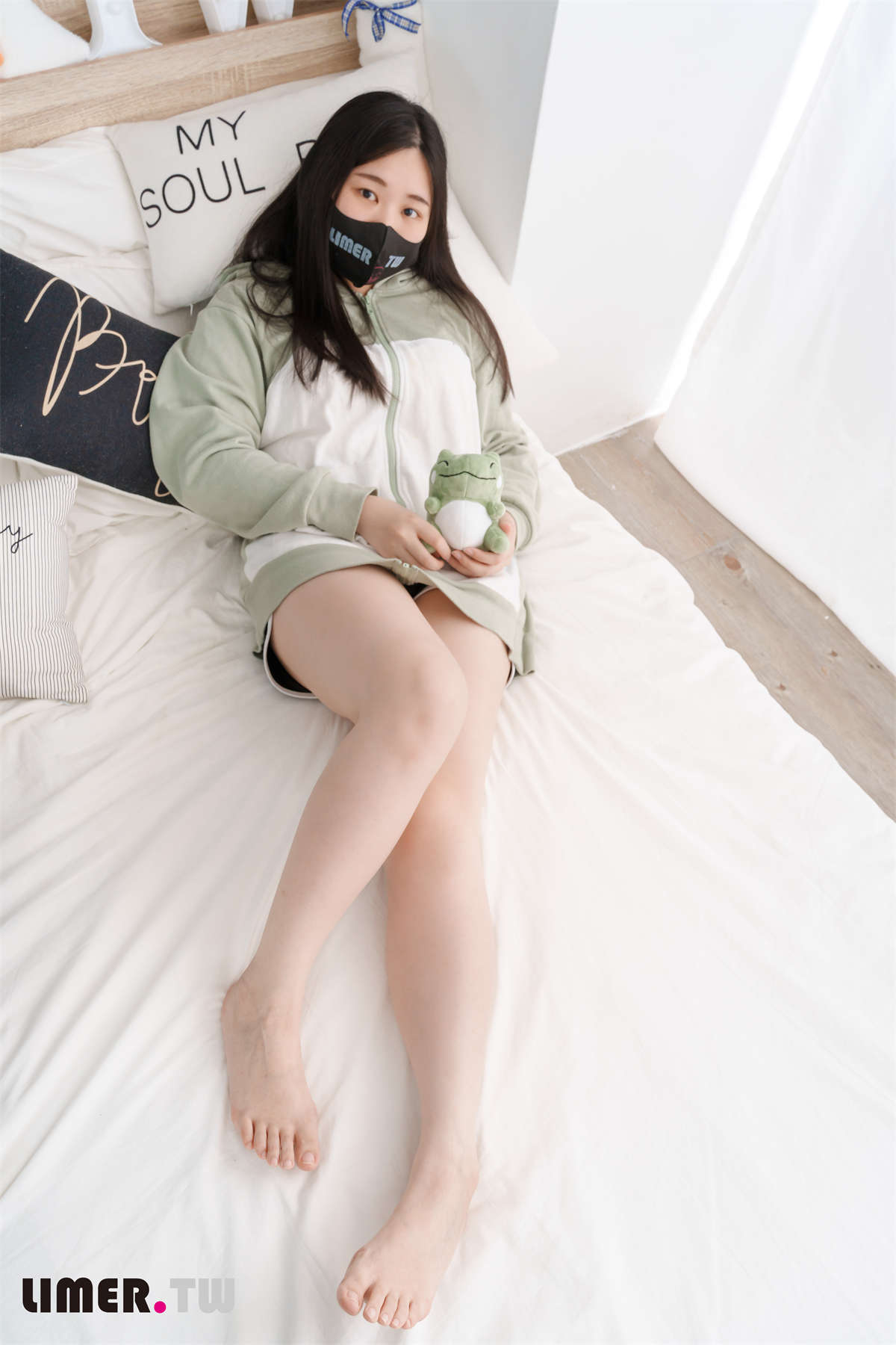 图片[2]-Limerence原创 No.29 BiBi足盒激萌替身VS脚底TK-日更街拍