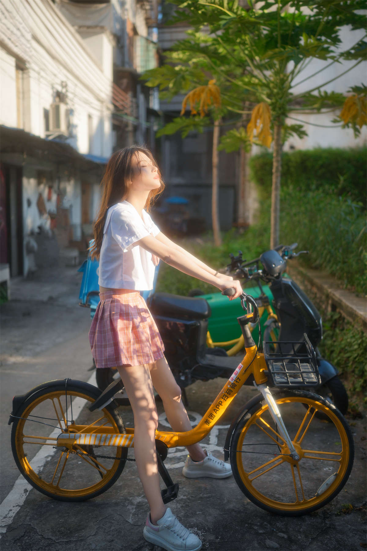 YITUYU艺图语 2023.12.22 老街与少女 Gaia插图1