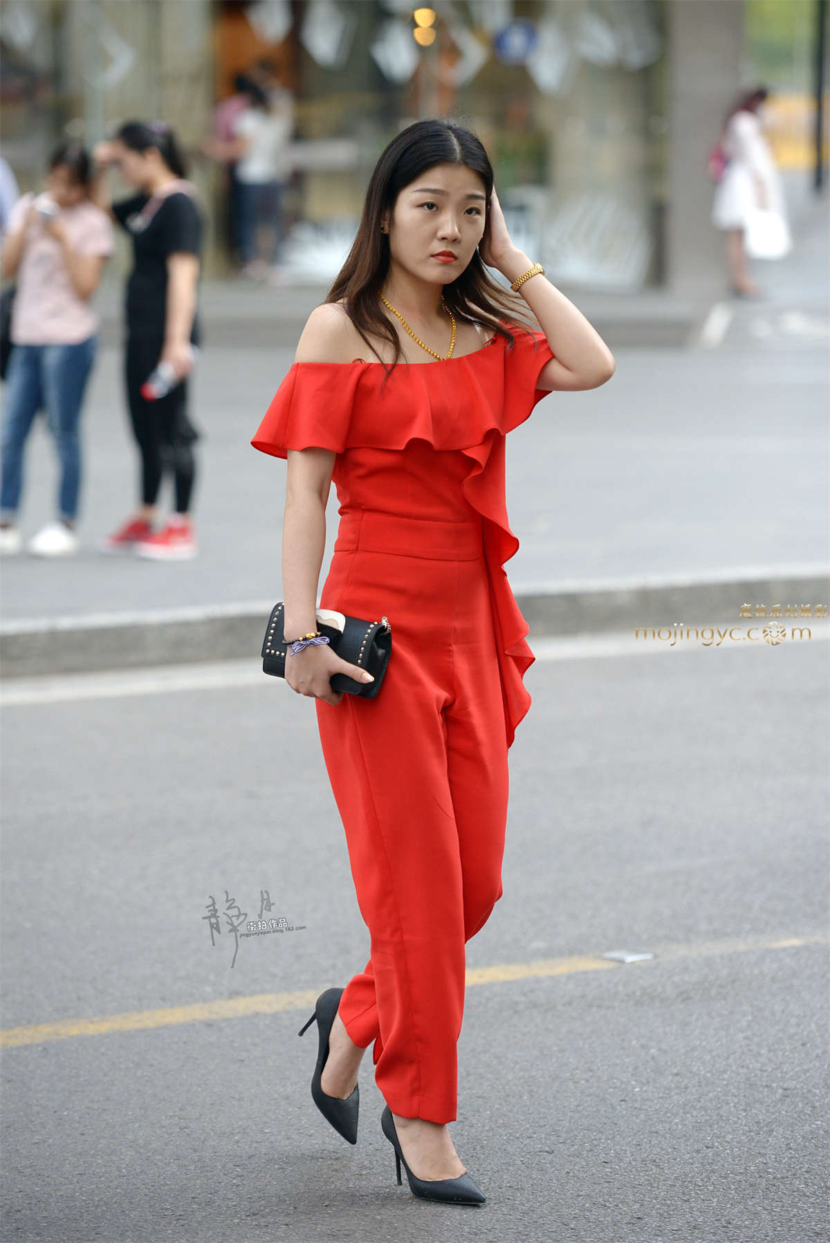 【静月街拍】红衣女-日更街拍