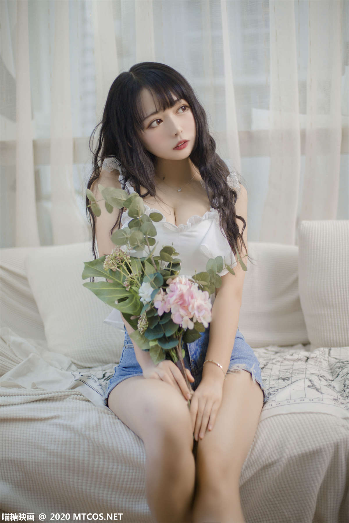 图片[2]-喵糖映画 VOL.288 客厅少女-日更街拍