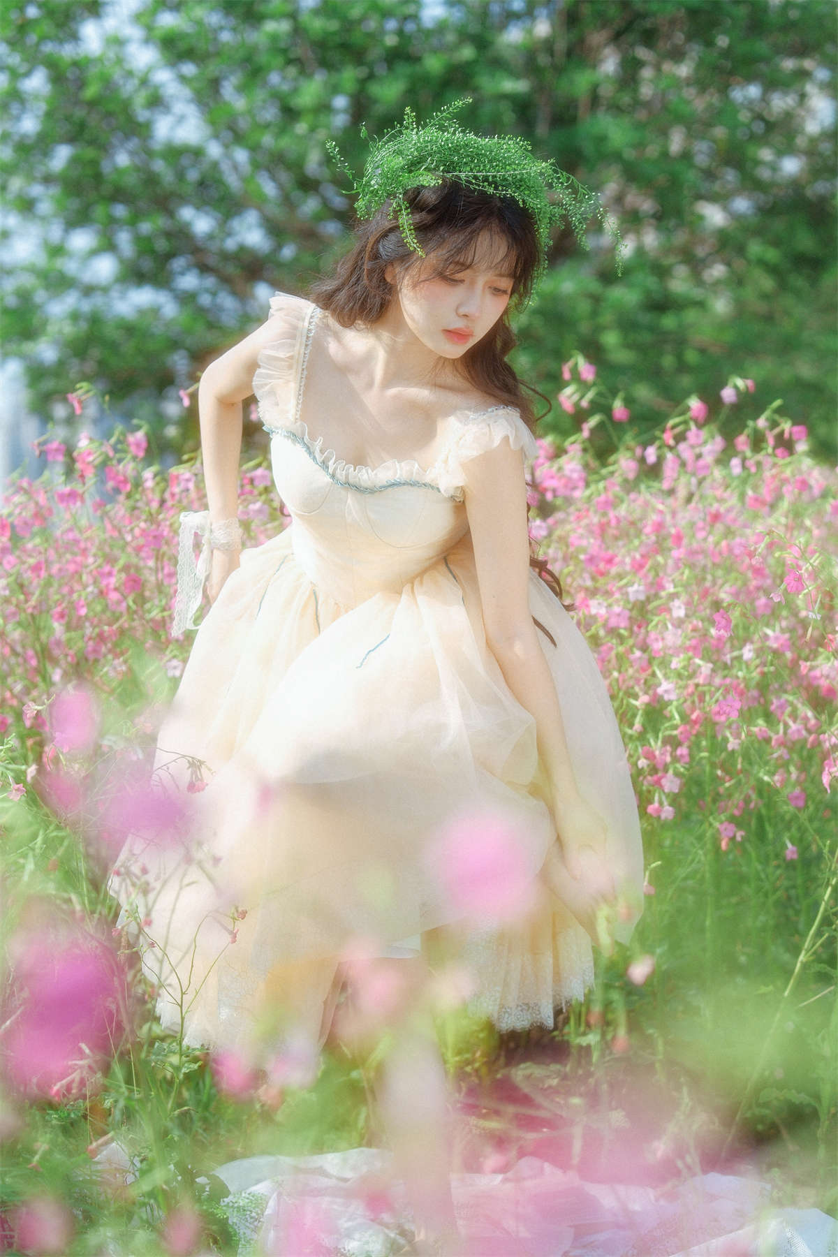 YITUYU艺图语 2023.06.25 花丛起舞 星之卡桃-日更街拍