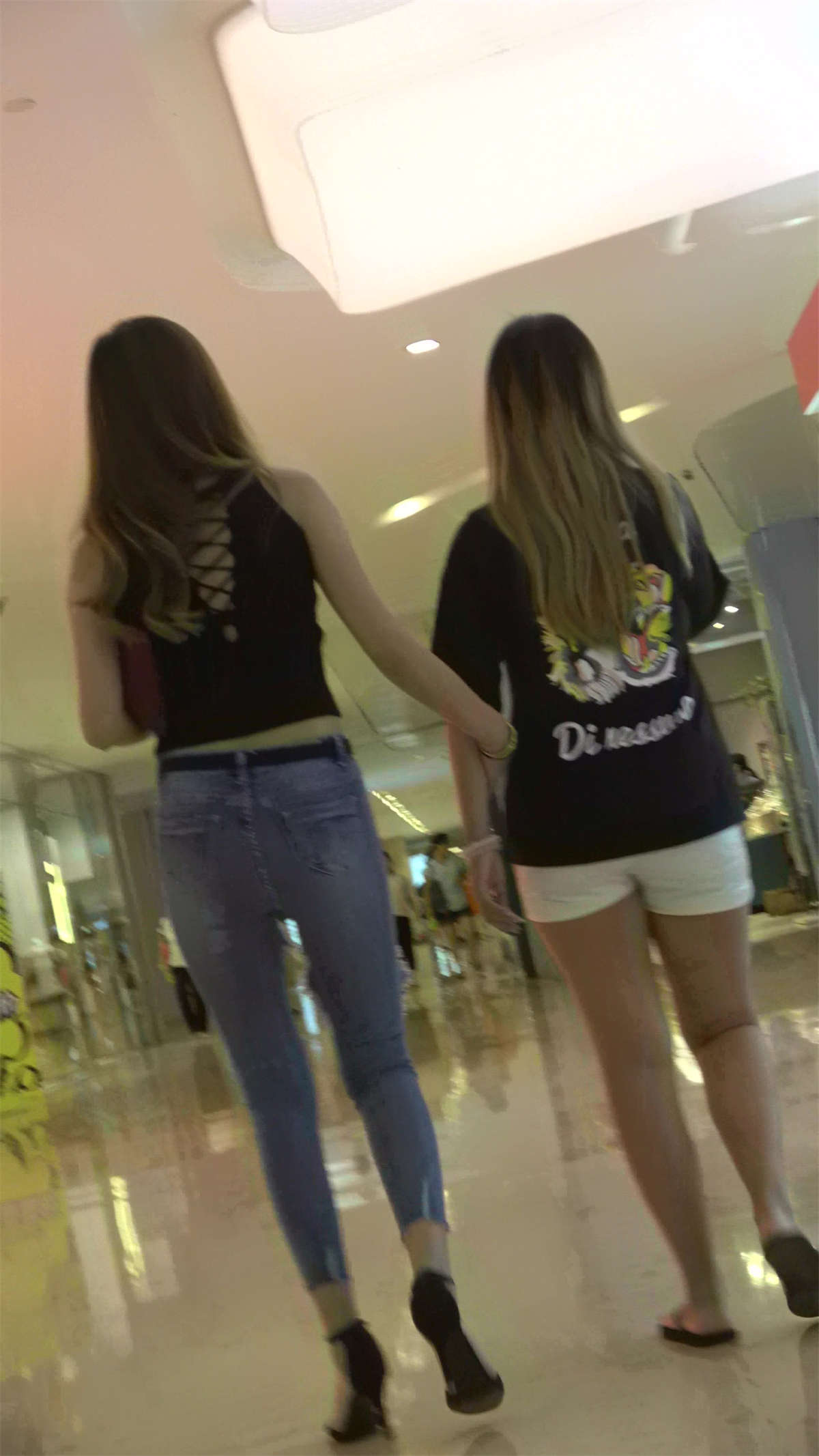 图片[2]-极度紧绷蓝牛高挑好身材美女-日更街拍