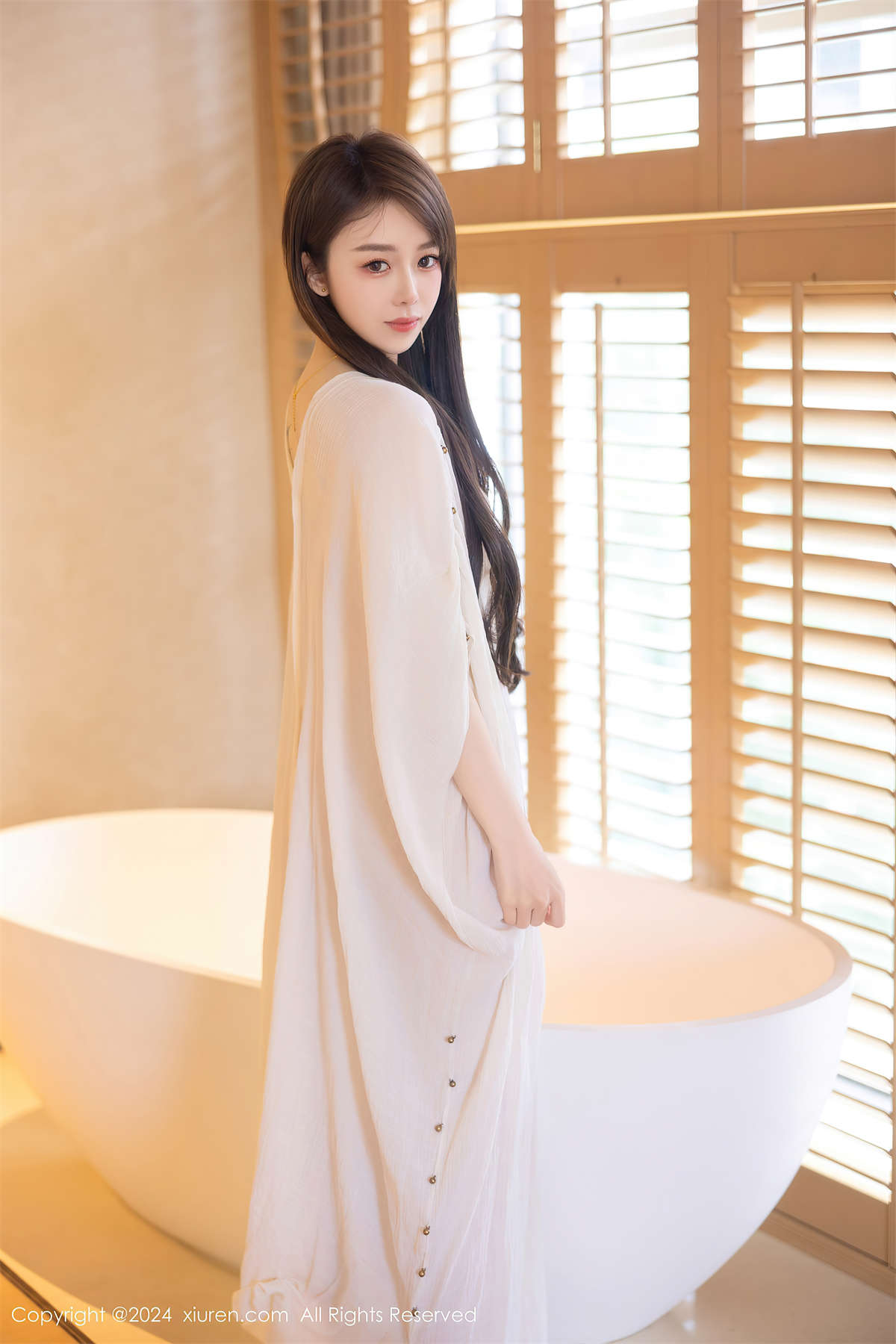 图片[2]-Xiuren秀人网 2024.07.11 NO.8842 夏竹-日更街拍