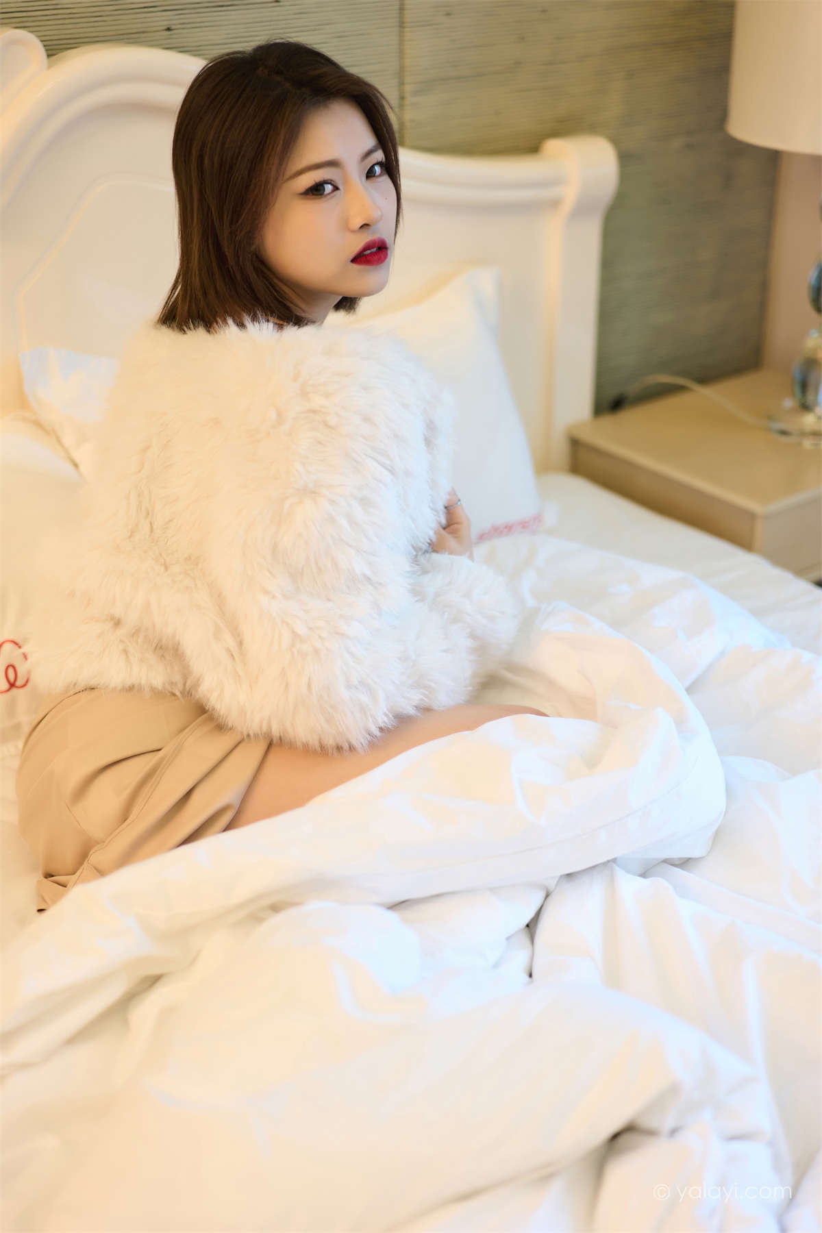 YALAYI雅拉伊2022.12.30 NO.1000 慵懒的女人 悦儿-日更街拍