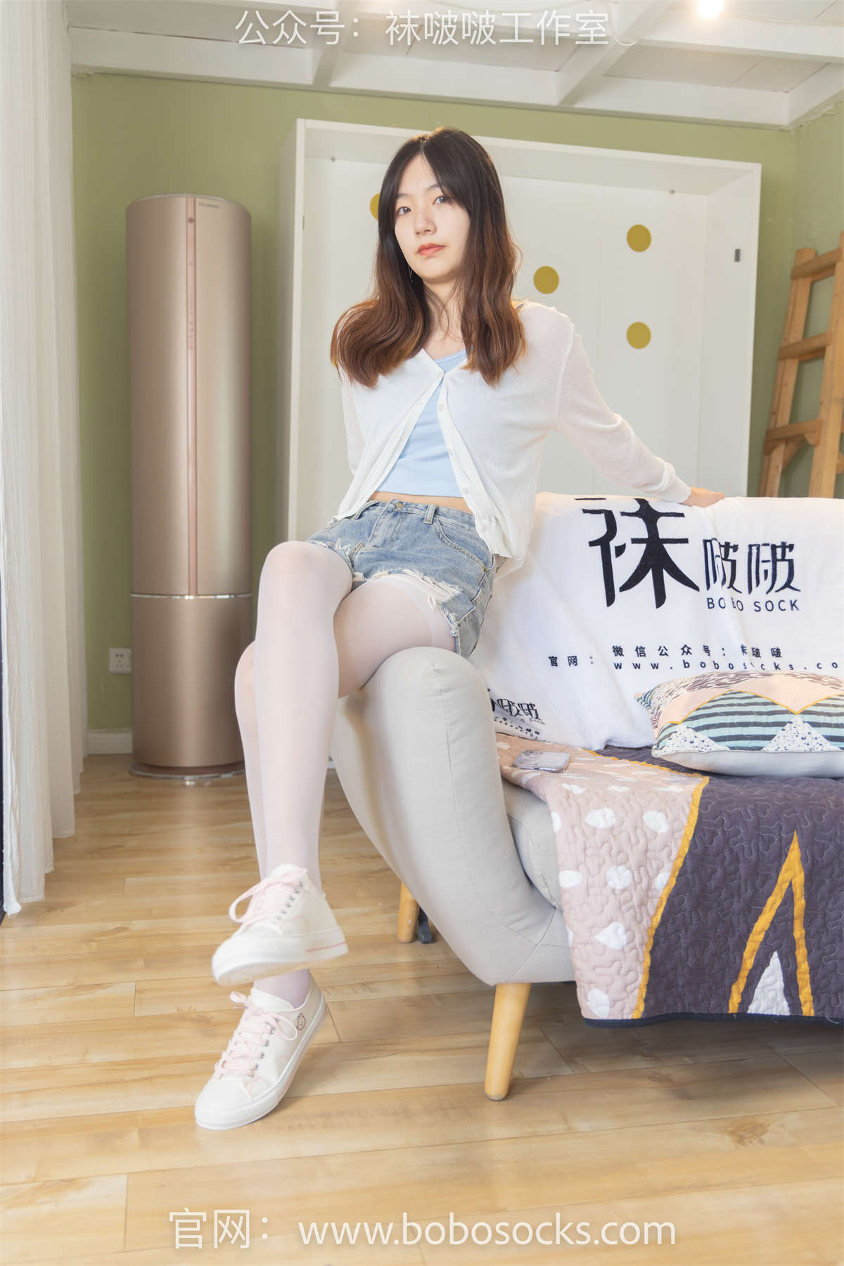 袜啵啵 No.102 小甜豆-板鞋、白丝（脚尖加固款）花絮版-日更街拍