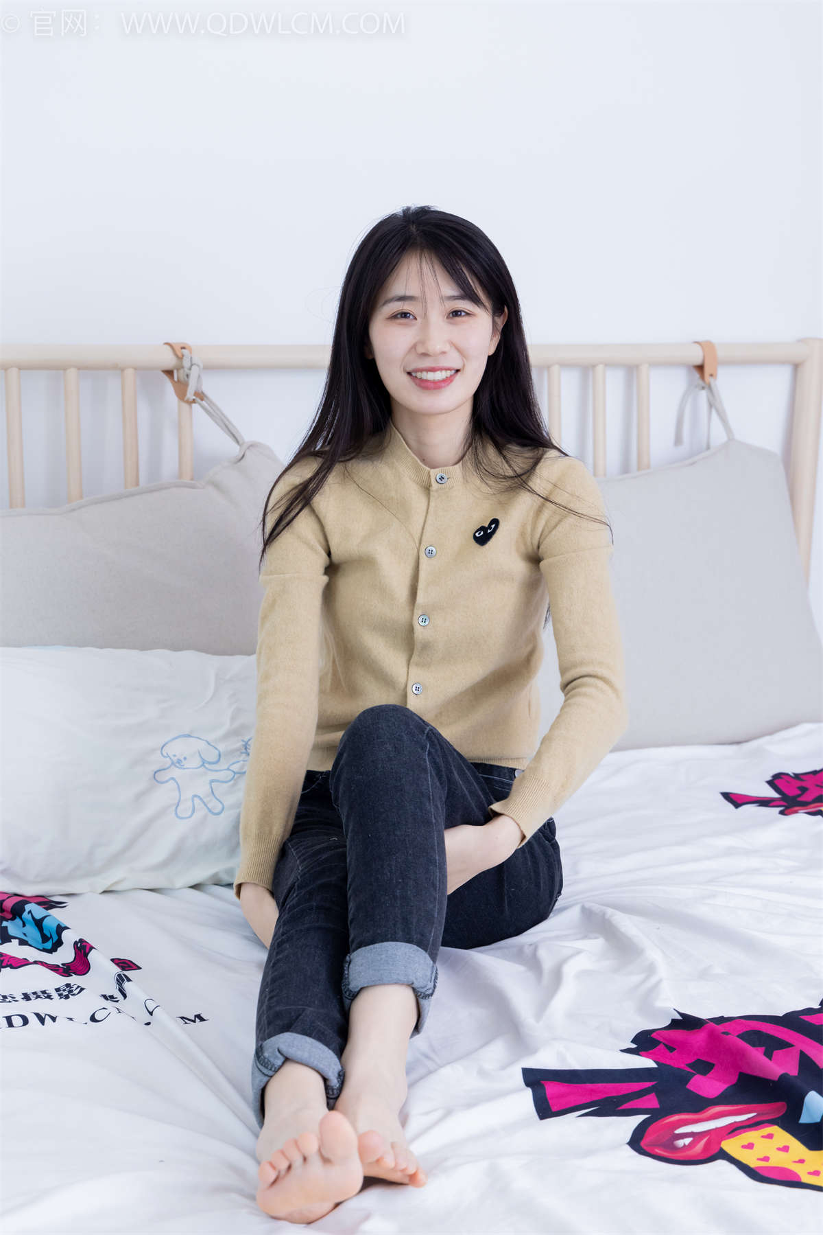 物恋传媒 NO.2033 菜菜-熟悉的面孔-日更街拍