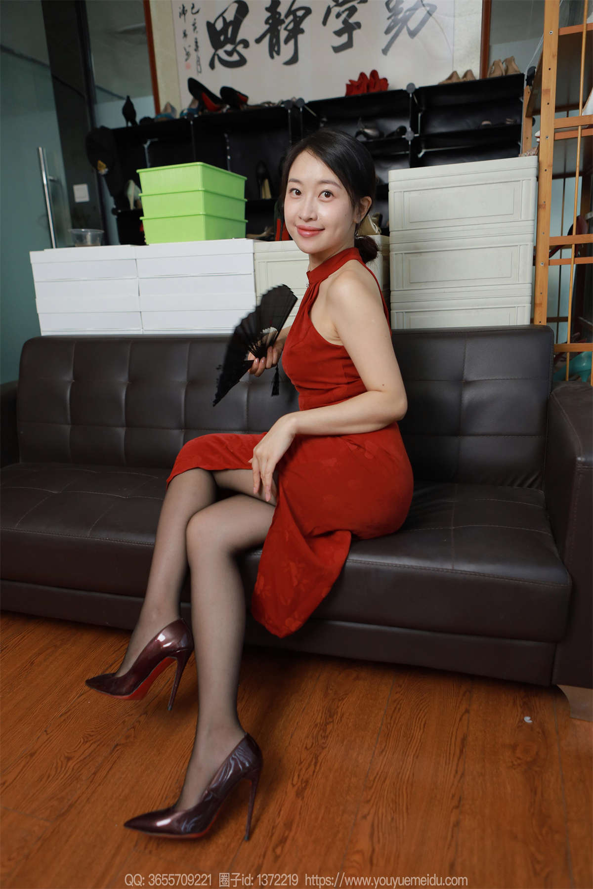 图片[2]-IESS异思趣向 2024.09.01 丝享家1834：小婕 红黑-日更街拍