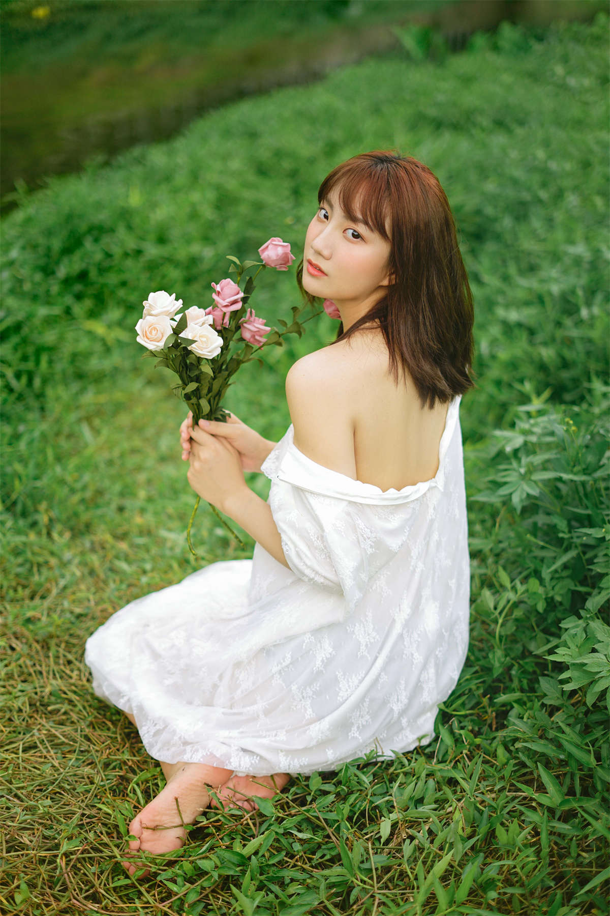 YITUYU艺图语 2022.12.01 河边戏水 杨心颖插图1