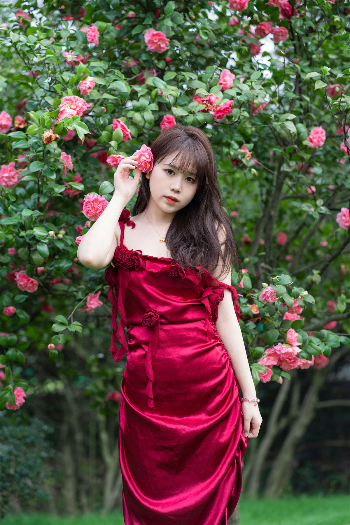 YITUYU艺图语 2023.12.24 山茶花读不懂红玫瑰 泡芙小方-日更街拍