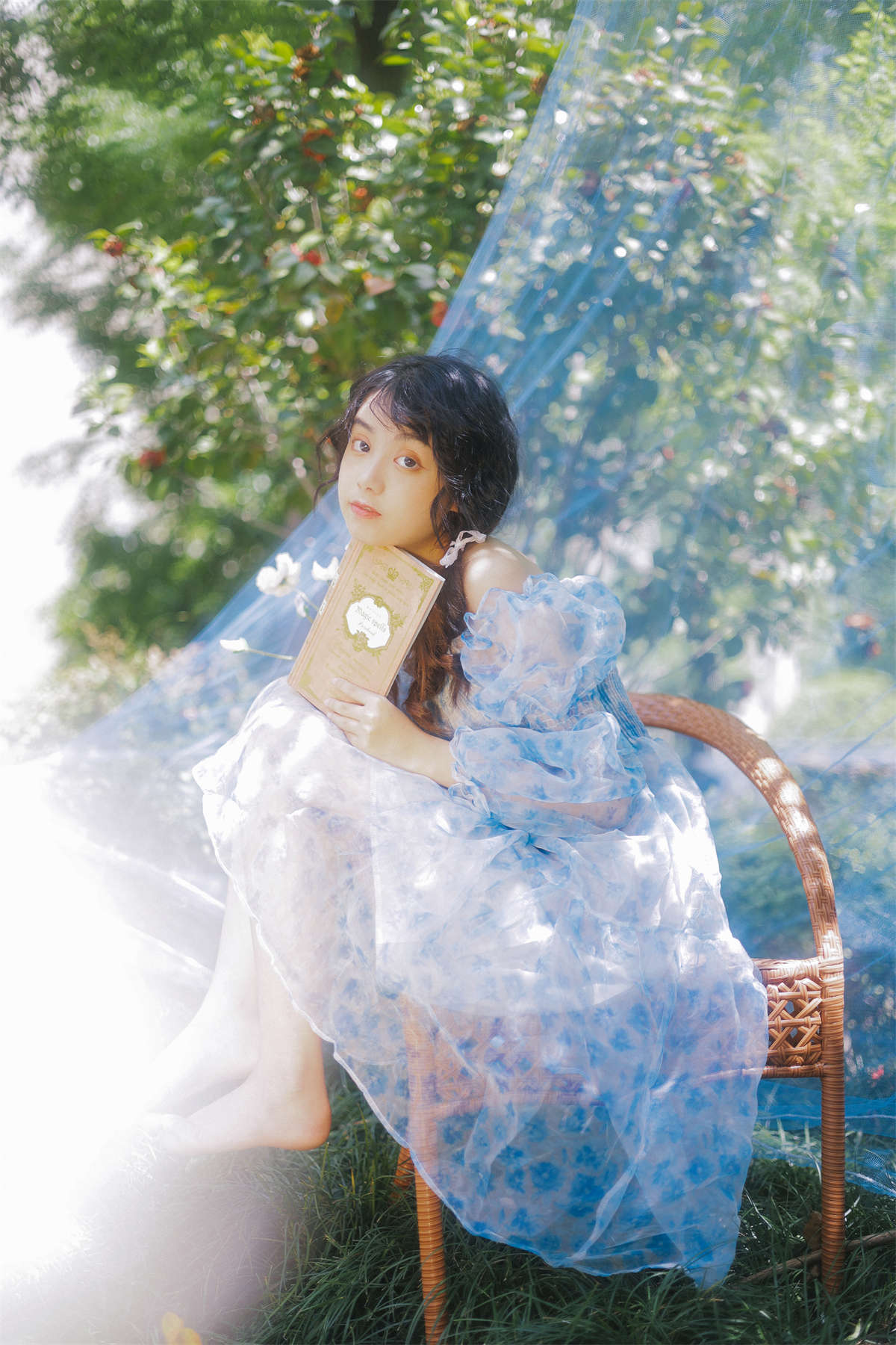 YITUYU艺图语 2022.07.24 阳光与你 芊芊插图1