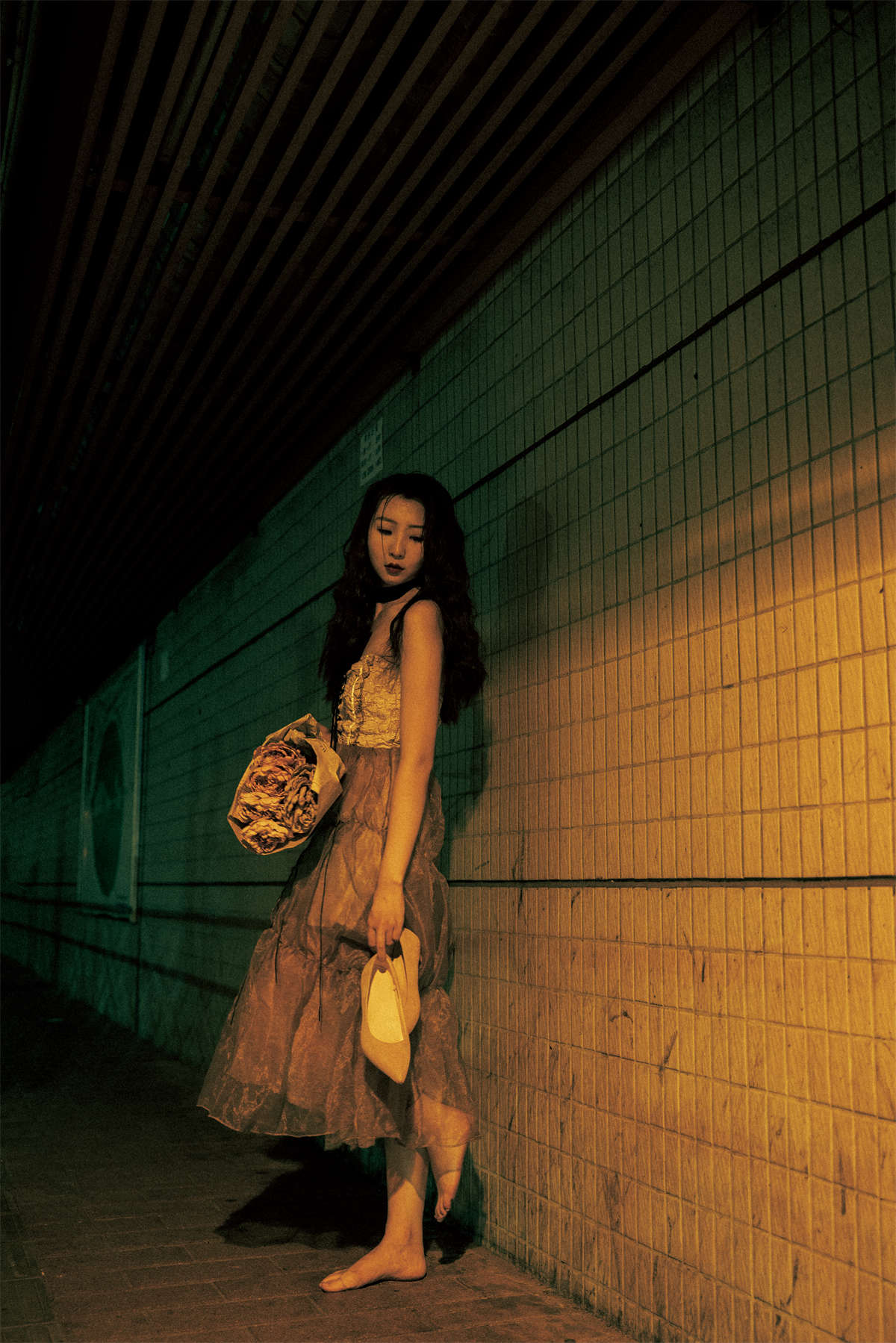 YITUYU艺图语 2023.03.19 港风复古少女写真 娅子插图1