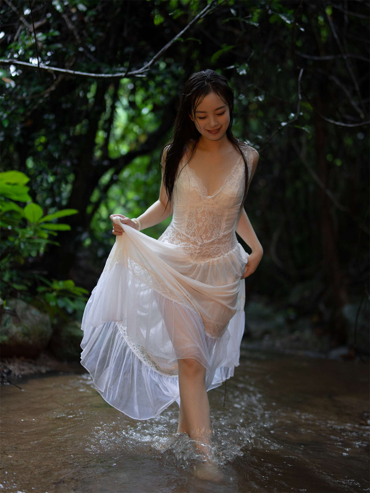 YITUYU艺图语 2022.12.01 溪水流光 QQ插图1