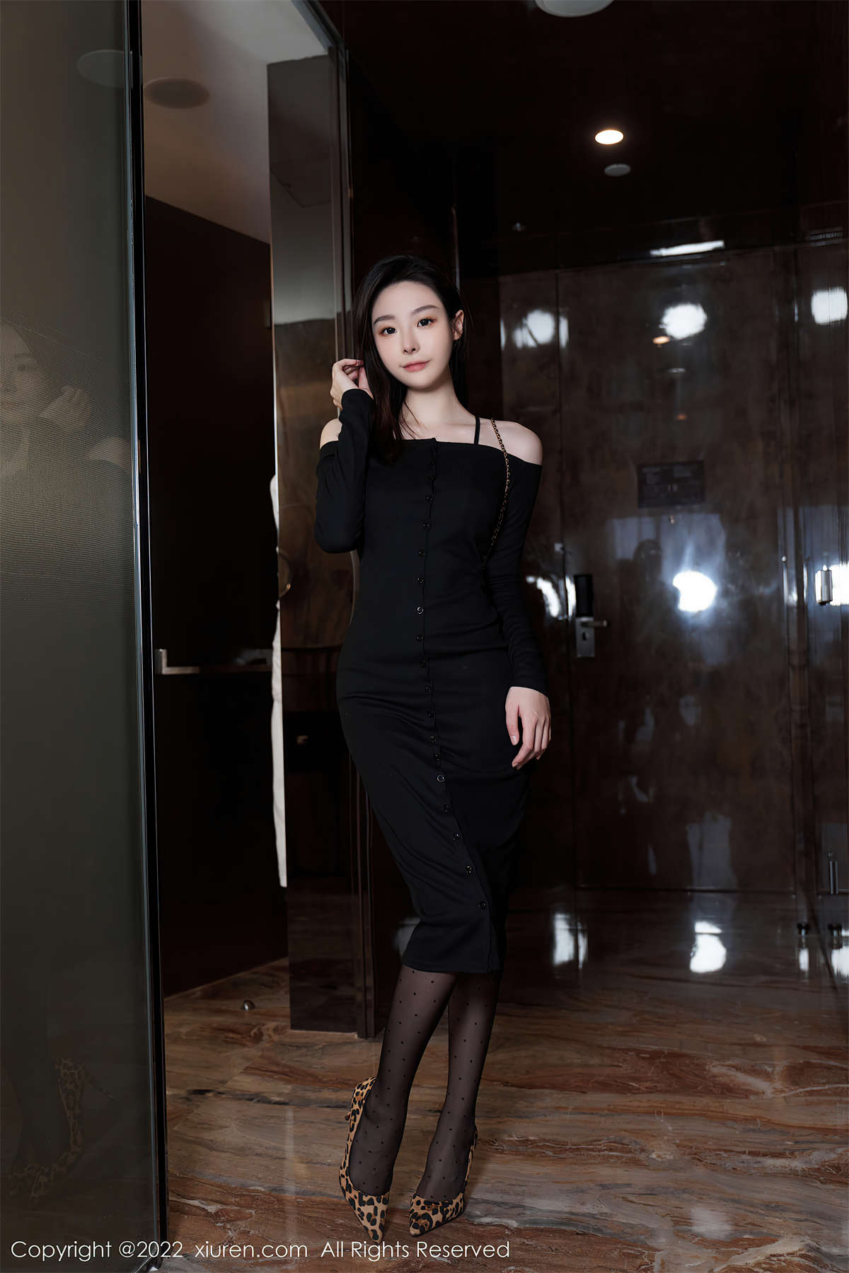 Xiuren秀人网 2022.09.01 NO.5529 是小逗逗-日更街拍