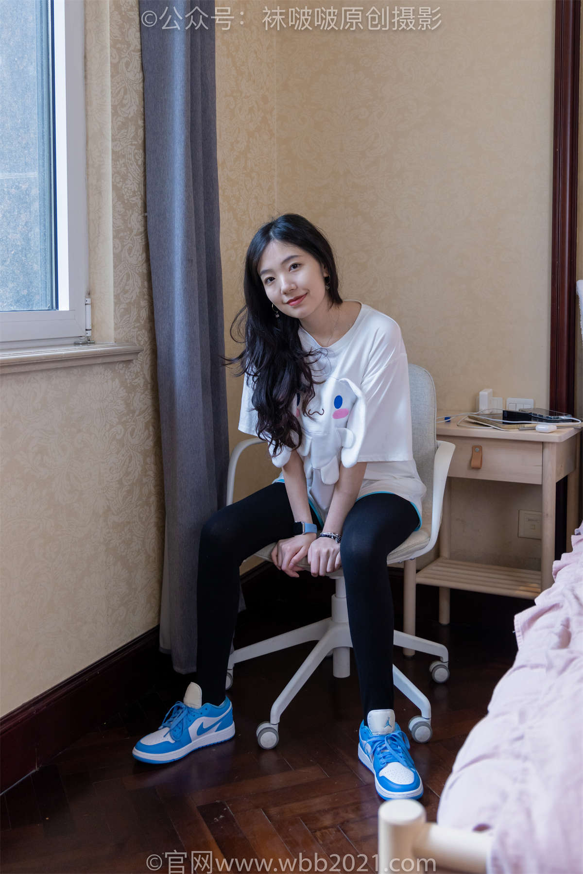 图片[2]-袜啵啵 No.516 小甜豆-板鞋、厚黑色踩脚裤袜、白棉袜（叠穿）花絮版-日更街拍