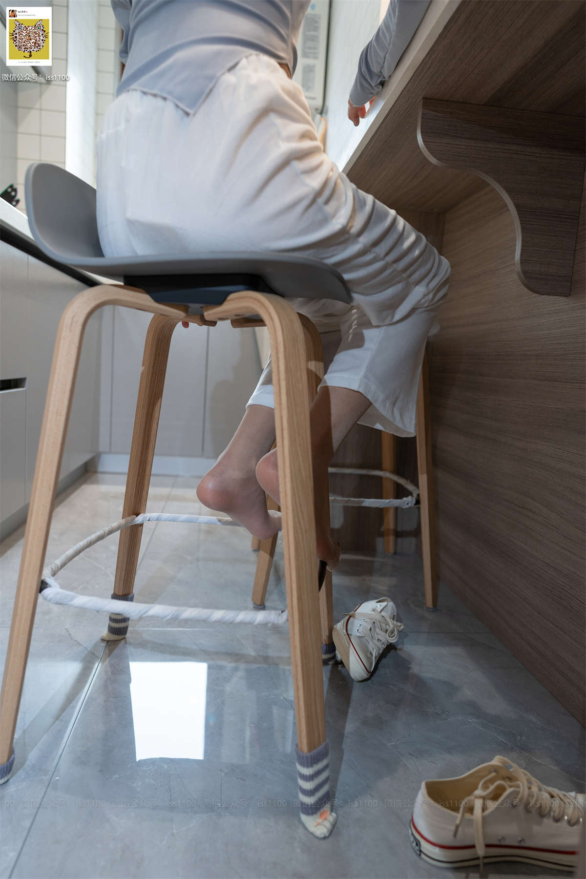 图片[2]-ISS尤好物 No.001 佳佳 脚尖加固-日更街拍