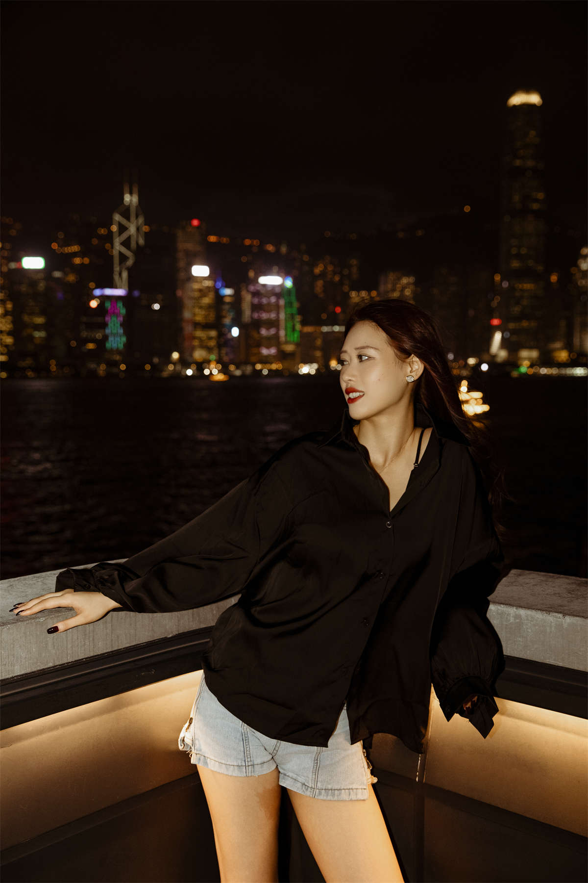 YITUYU艺图语 2025.01.28 香港的夜 Chenaling_CL插图1