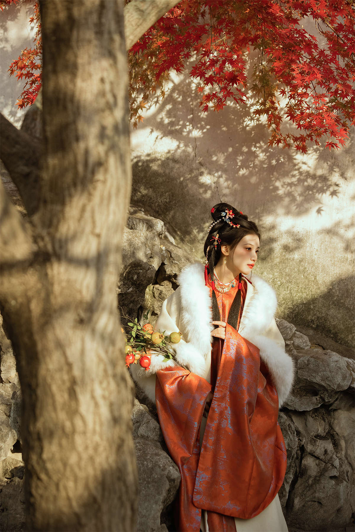 YITUYU艺图语 2024.02.25 庭院红叶 婕妤-日更街拍