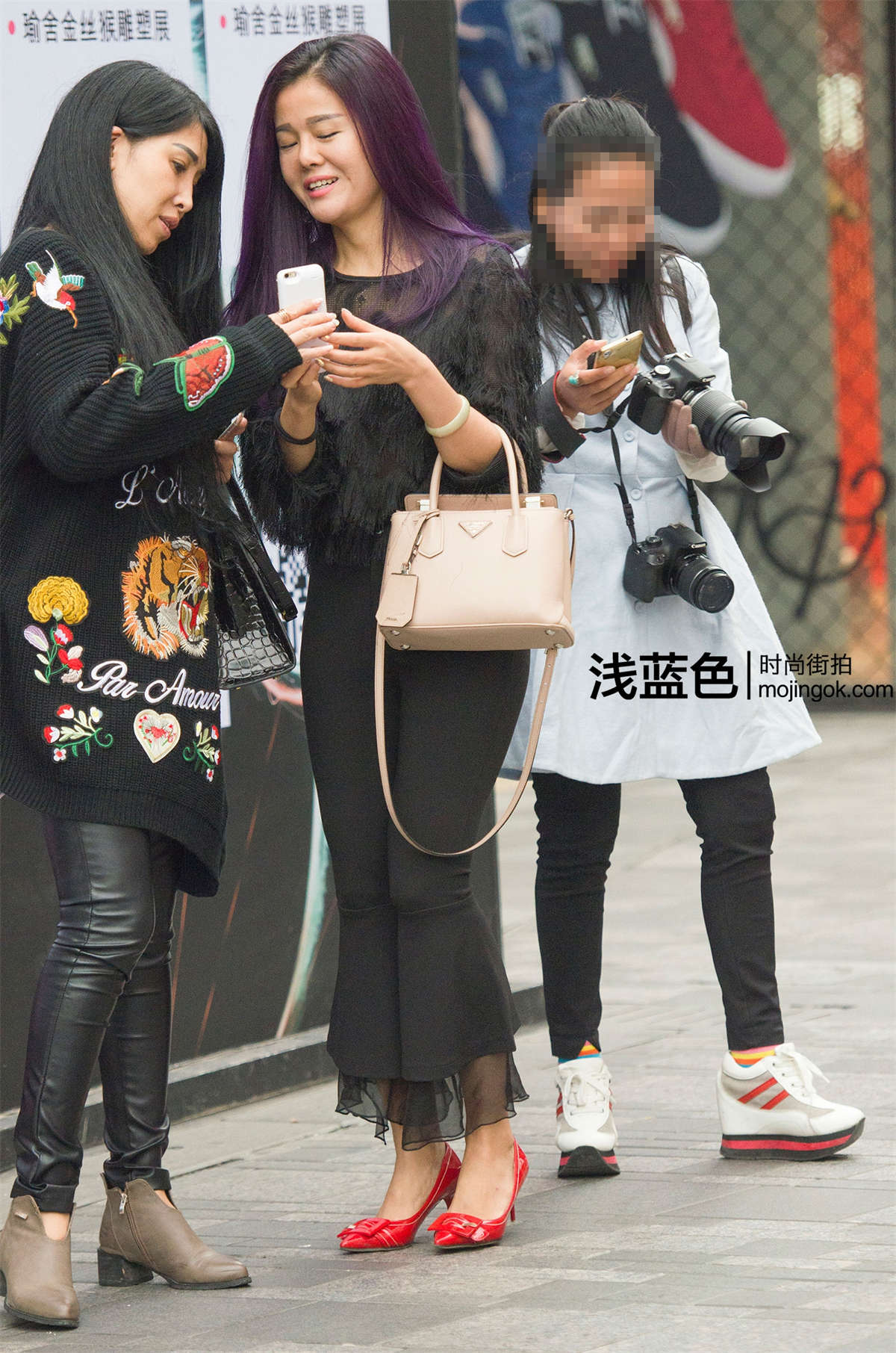 图片[2]-喇叭裤美臀少妇（29p）-日更街拍