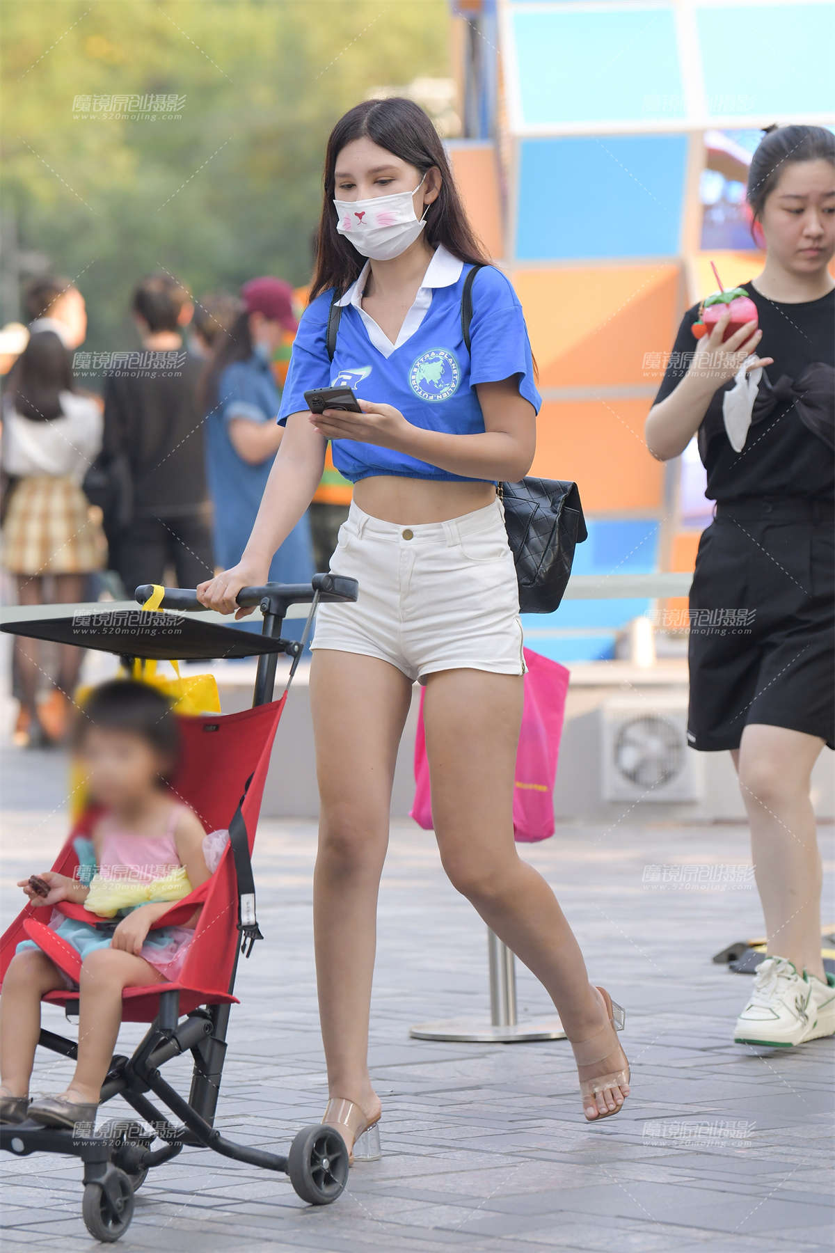 高跟、白热裤-日更街拍