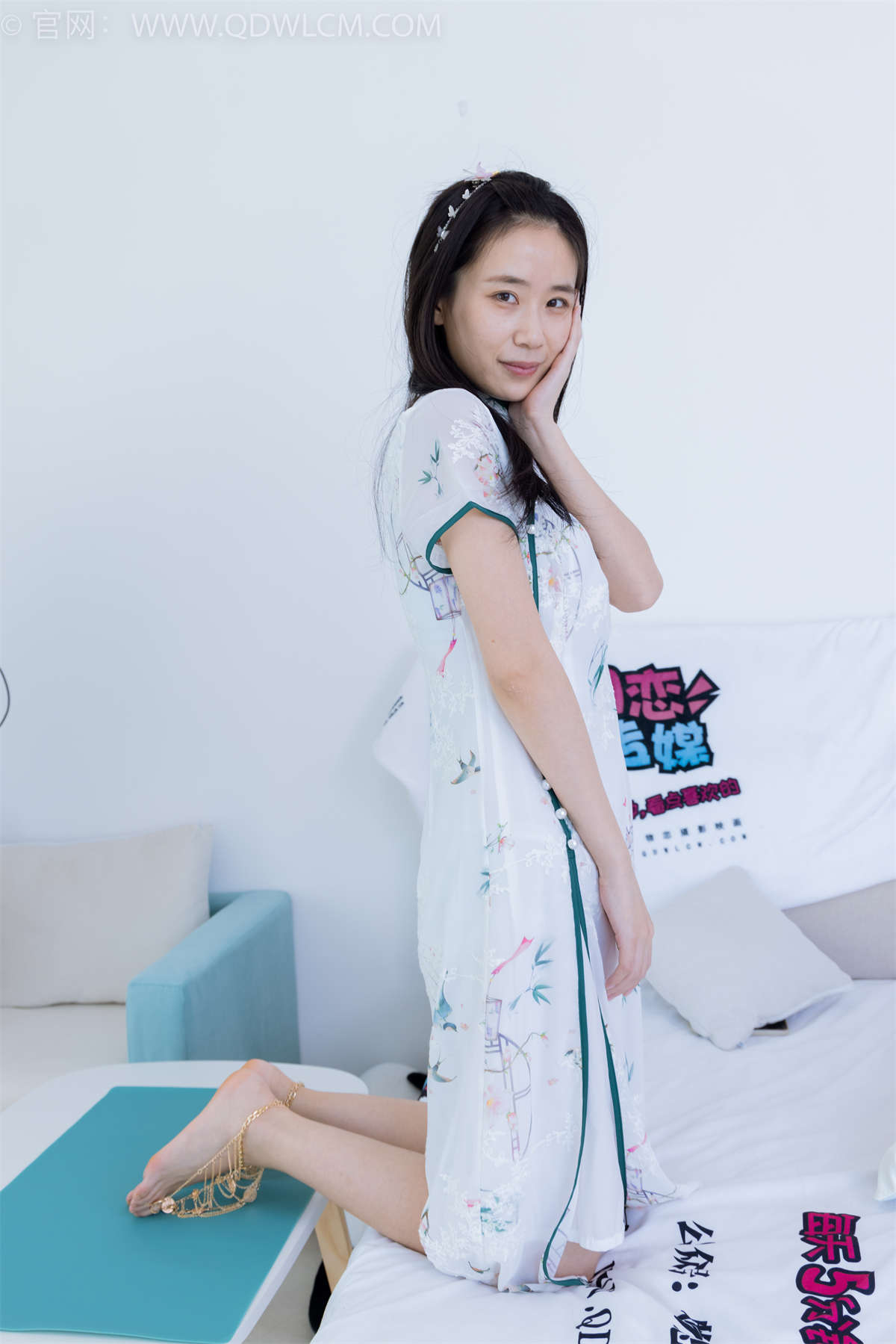 物恋传媒 NO.1881 菜菜-有一个地方-日更街拍