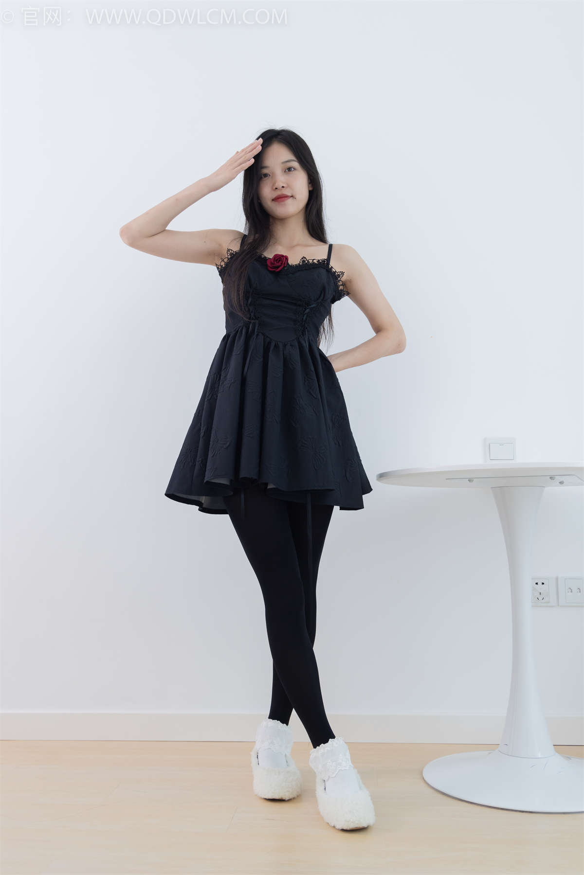 物恋传媒 NO.1722 茯苓-木叶落秋生-日更街拍