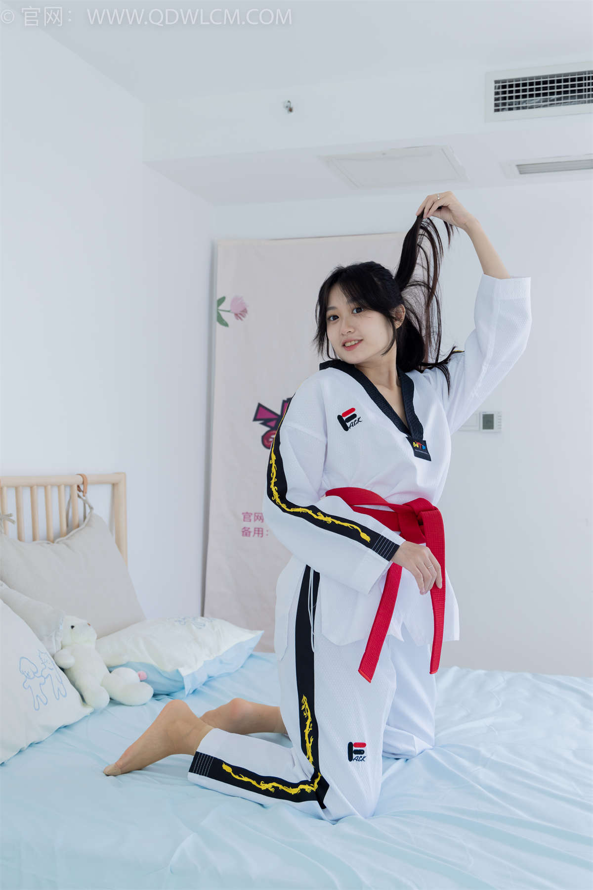 物恋传媒 NO.1726 小敏-爱的抛物线-日更街拍