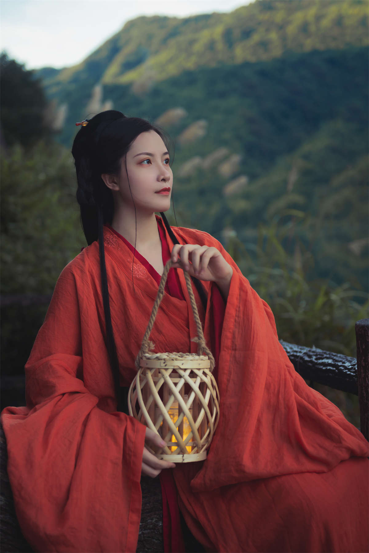 图片[2]-YITUYU艺图语 2021.09.08 人间忽晚 山河已秋 秦笙-日更街拍