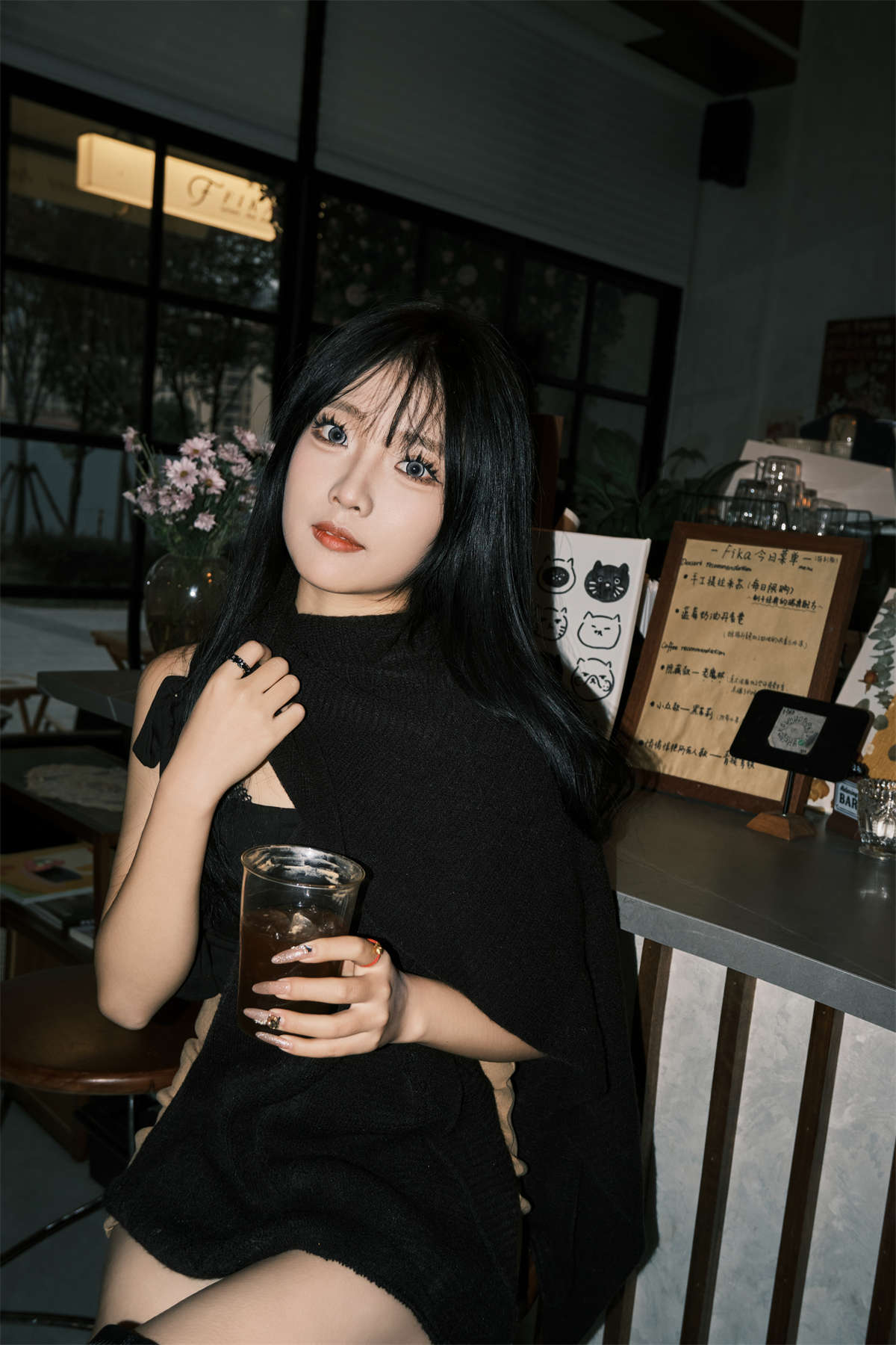 YITUYU艺图语 2023.12.27 咖啡馆拍照 小猫插图1