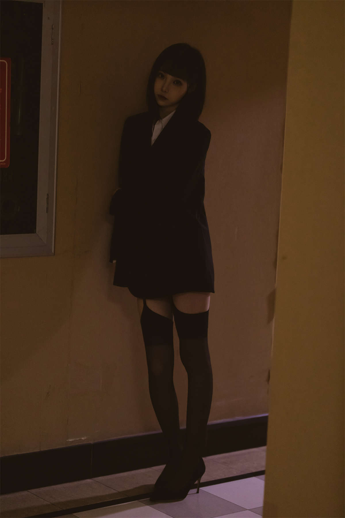 图片[2]-许岚(叁月life) 醉酒OL-日更街拍