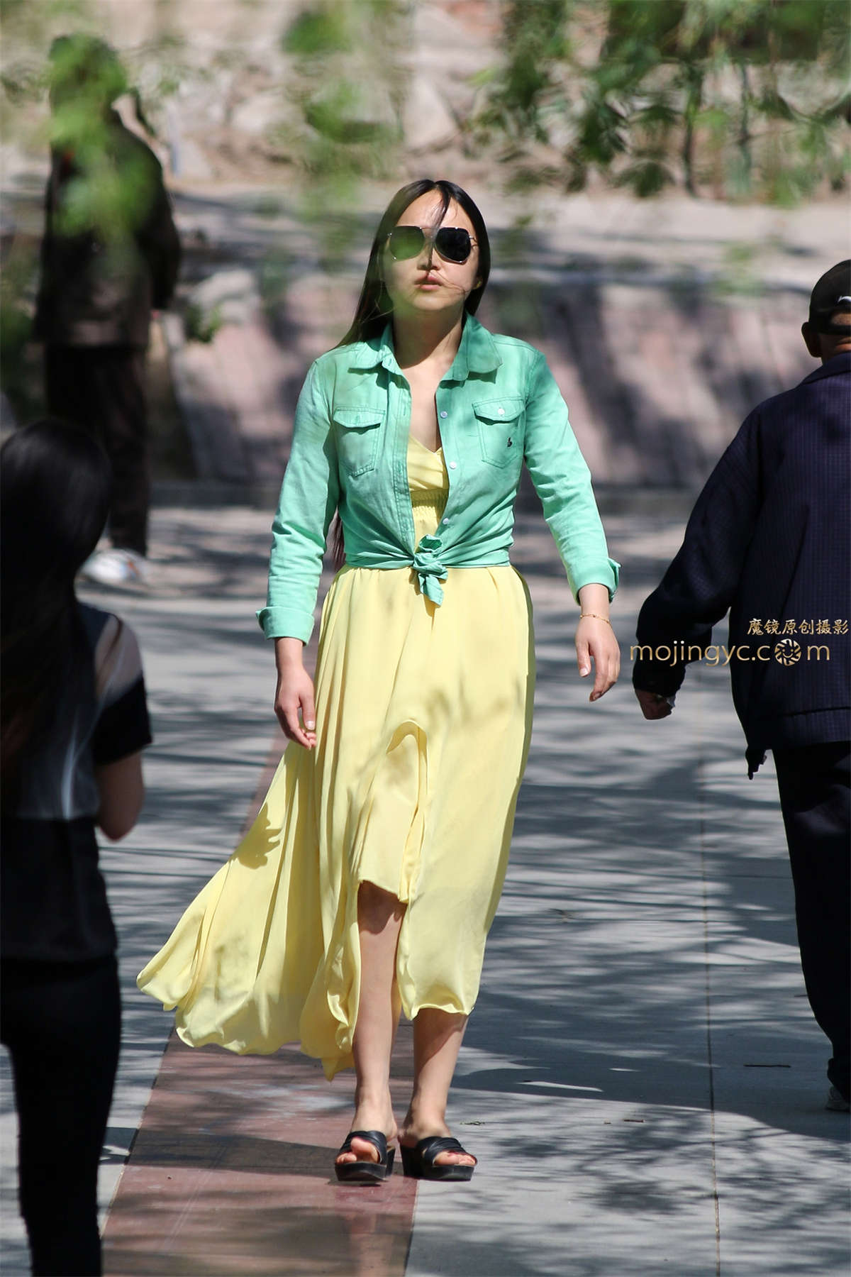 第62篇★草绿裙，薄而透★-29P-日更街拍