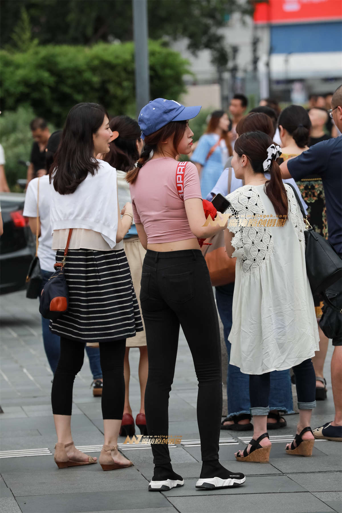 图片[2]-【凯恩赛帖】长腿牛仔露脐小妹-日更街拍